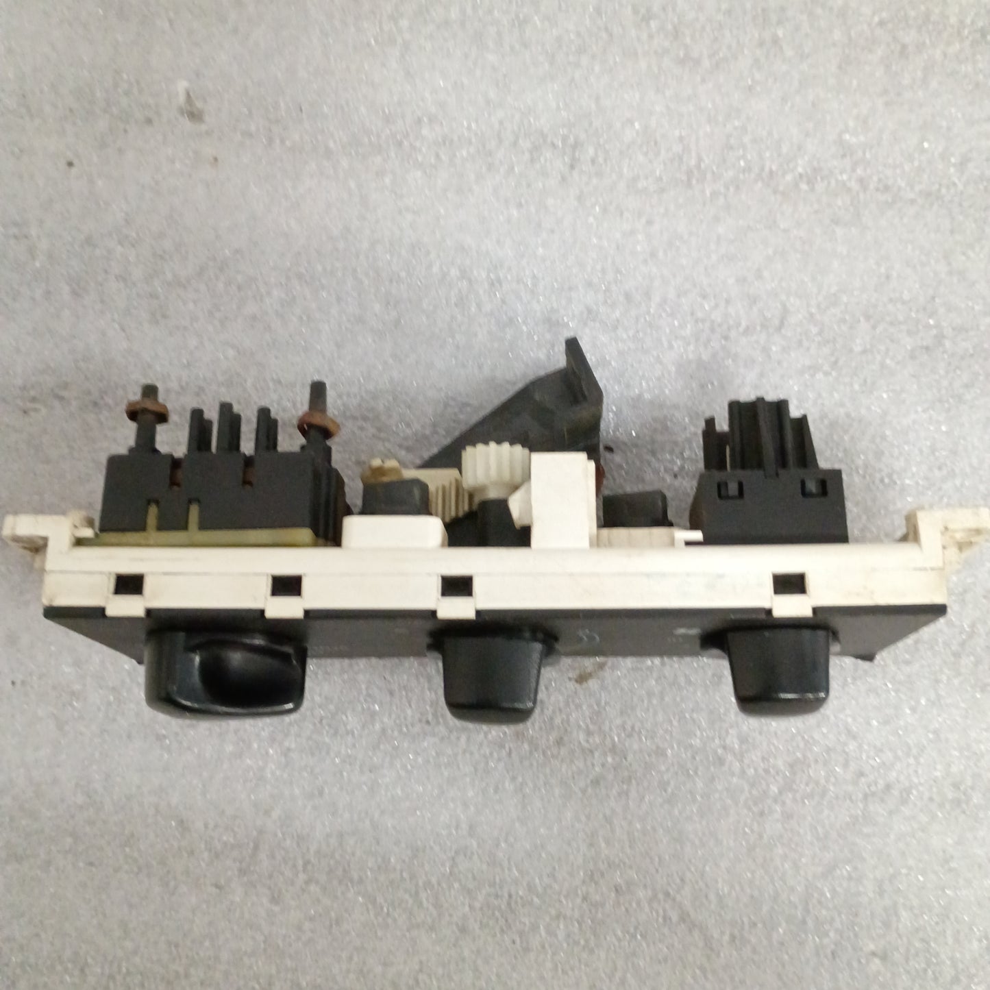 92-95 Heater / HVAC Control without AC (Used) Ford F150 F250 F350 Bronco