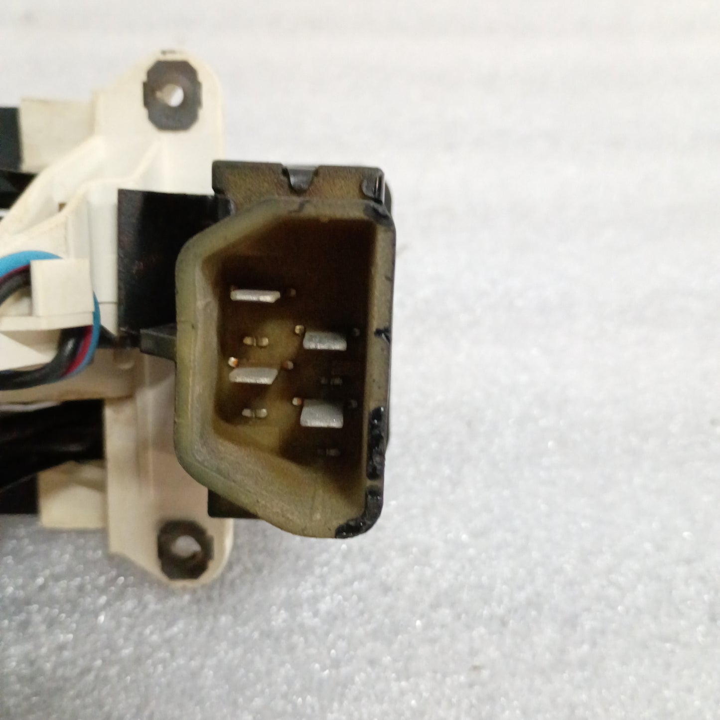 84-86 Heater & AC Control with Fuel Switch (Used) Ford F100 F150 F250 F350 Bronco