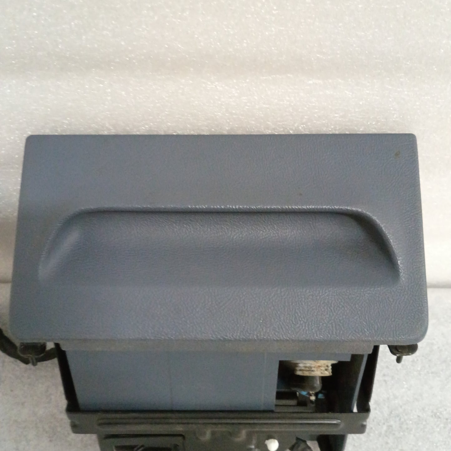 92-96 Dark/Crystal Blue Ashtray Assembly (Used) Ford F150 F250 F350 Bronco