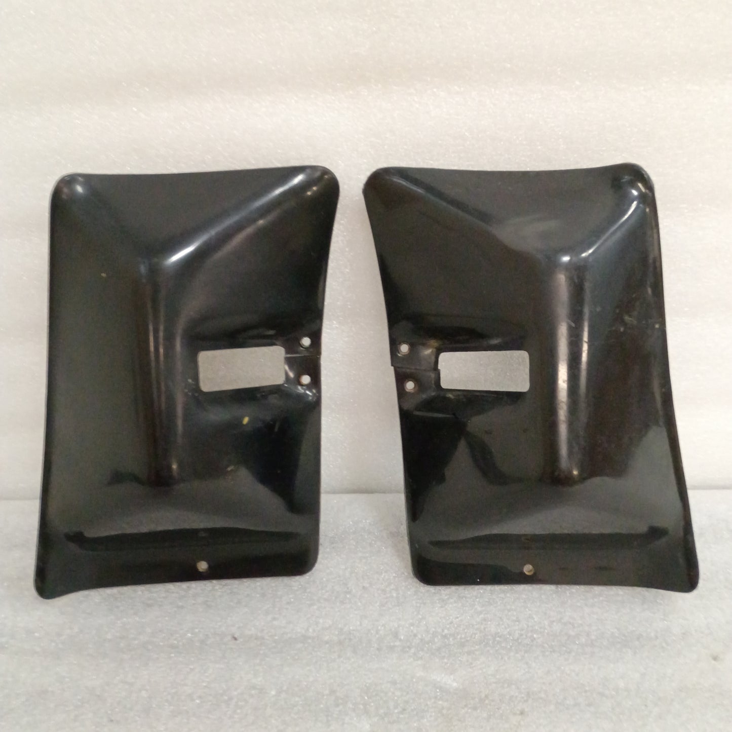 76-79 Seat Belt Retractor Covers Black (Used) F100 F150 F250 F350 Bronco