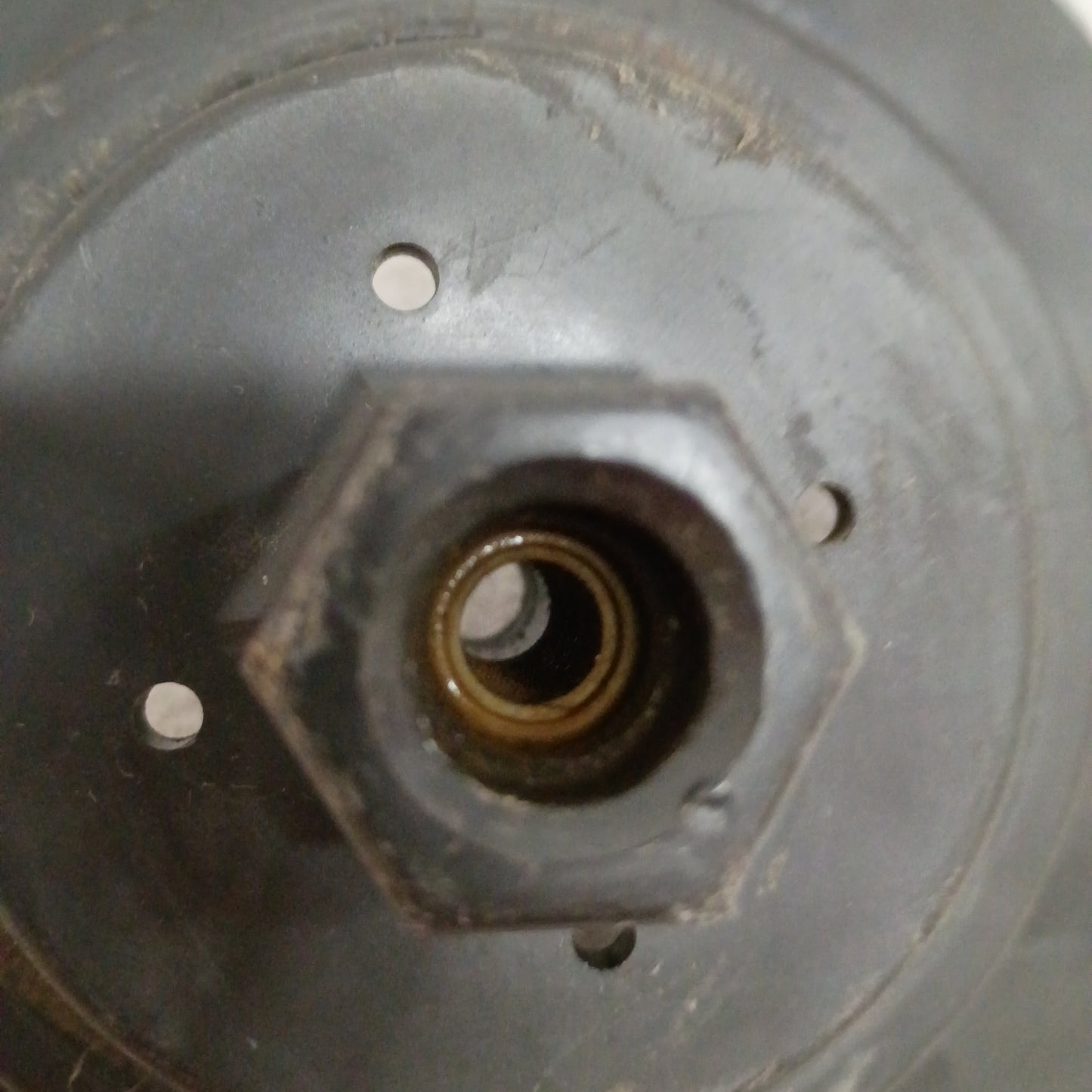 80-97 Spare Tire Carrier Retainer / Nut (Used) Ford F150 F250 F350