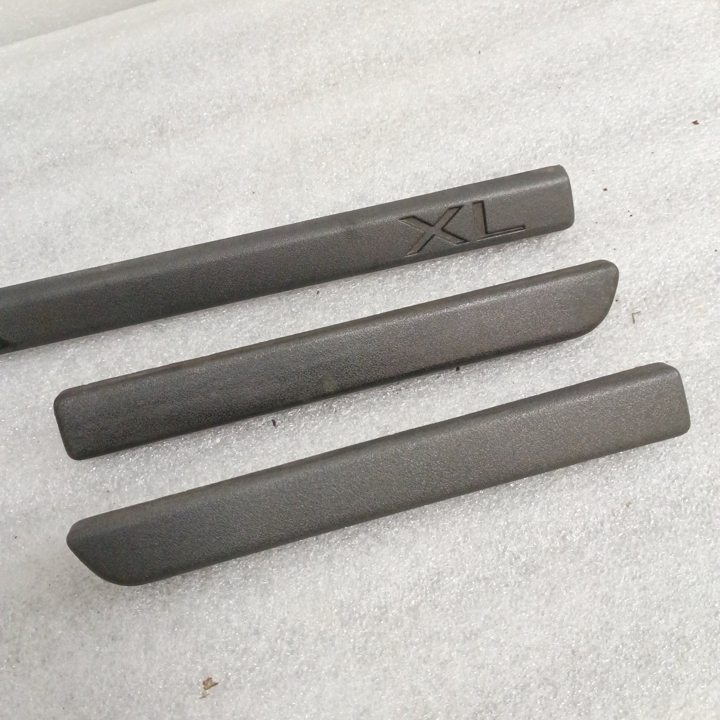 92-96 XL Charcoal Black Dash Trim Strip Set of 3 (Used) Ford F150 F250 F350 Bronco OEM