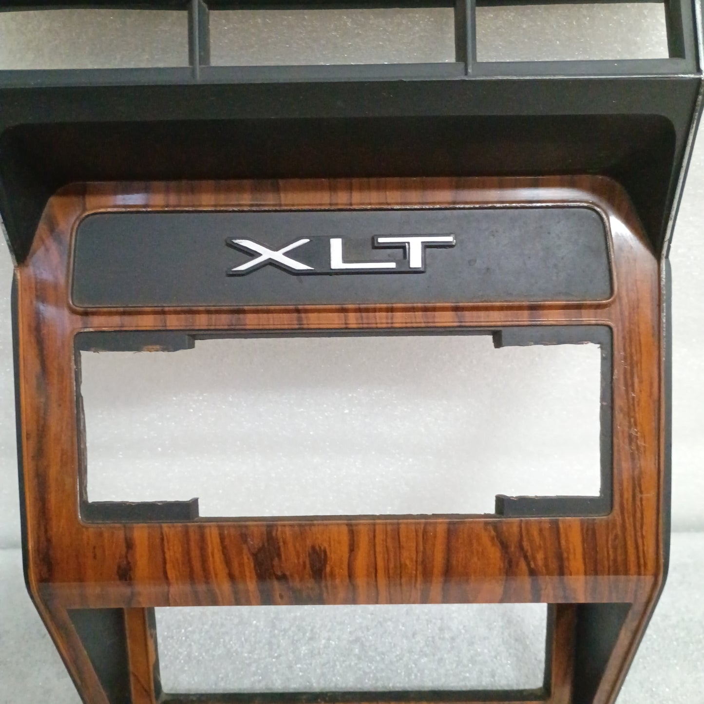 80-86 Rose Wood Radio & Heater Bezel (Used) Ford F150 F250 F350 Bronco