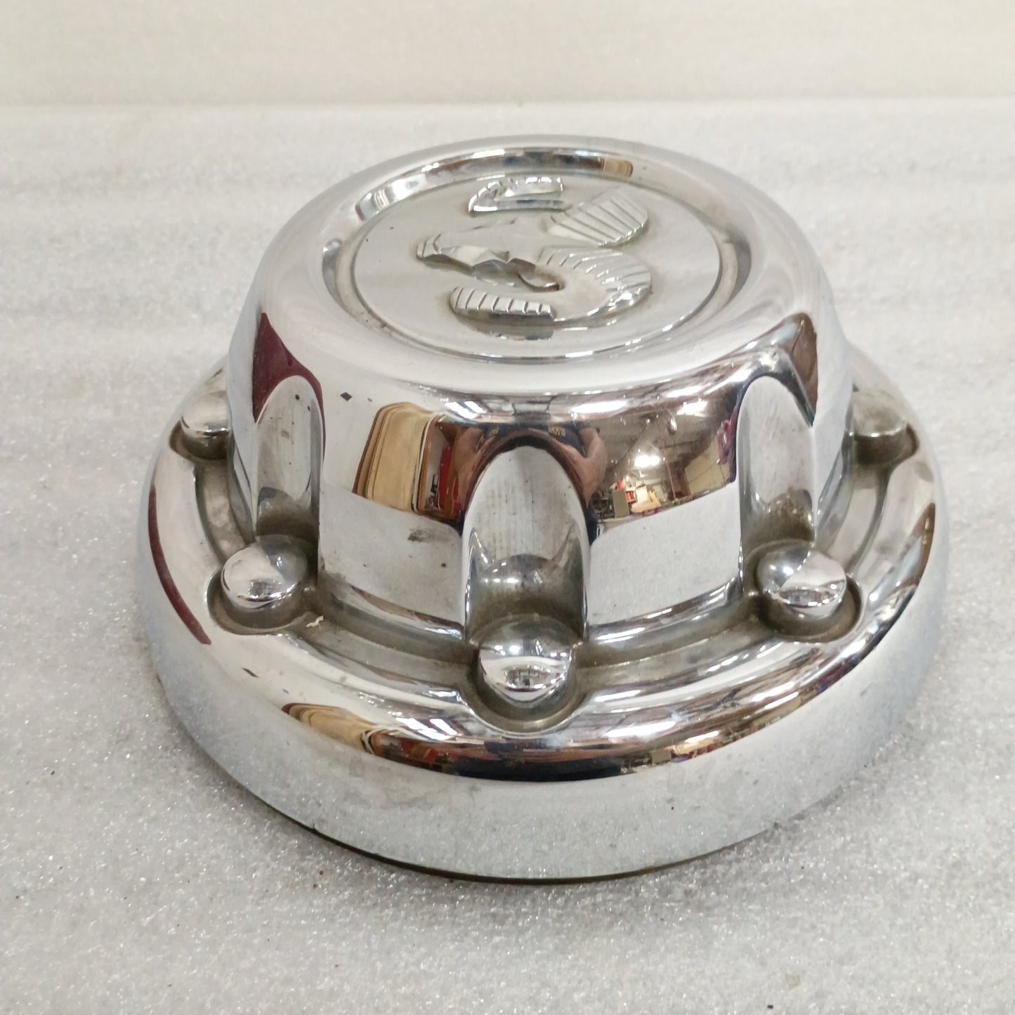 94-01 Chrome 8 Lug Center/Hub Caps (Used) Dodge 2500 3500 52039264