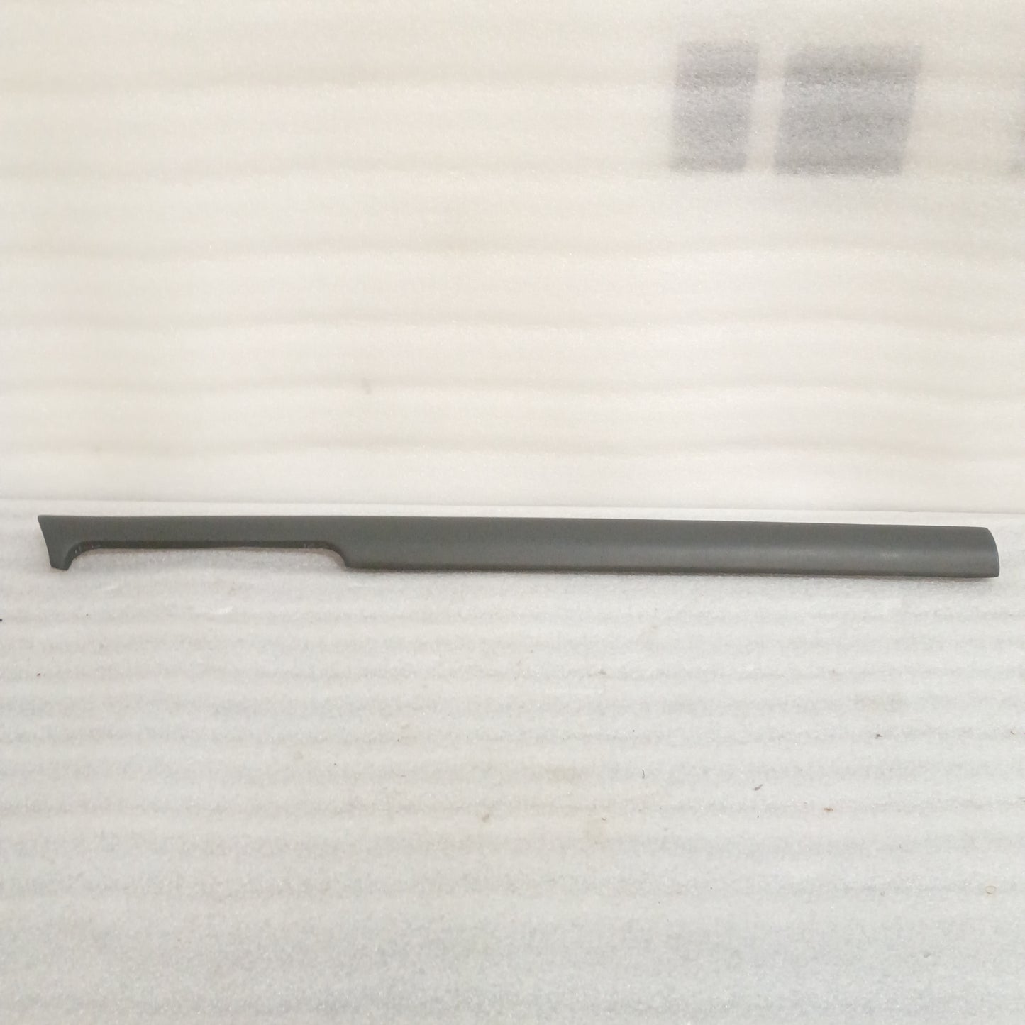 87-91 Dark Gray Dash Pad Upper Right Passengers Side (Used) F150 F250 F350 Bronco