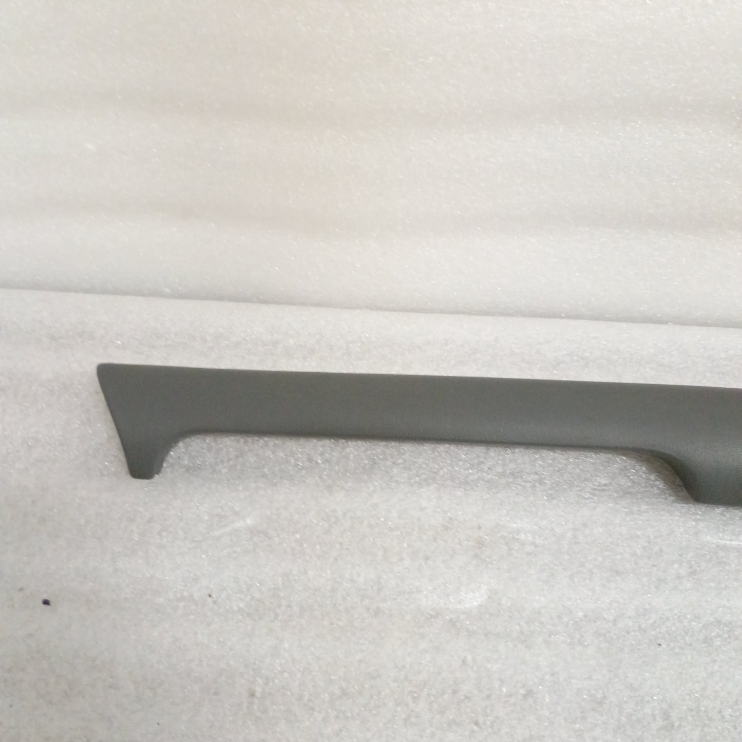 87-91 Dark Gray Dash Pad Upper Right Passengers Side (Used) F150 F250 F350 Bronco