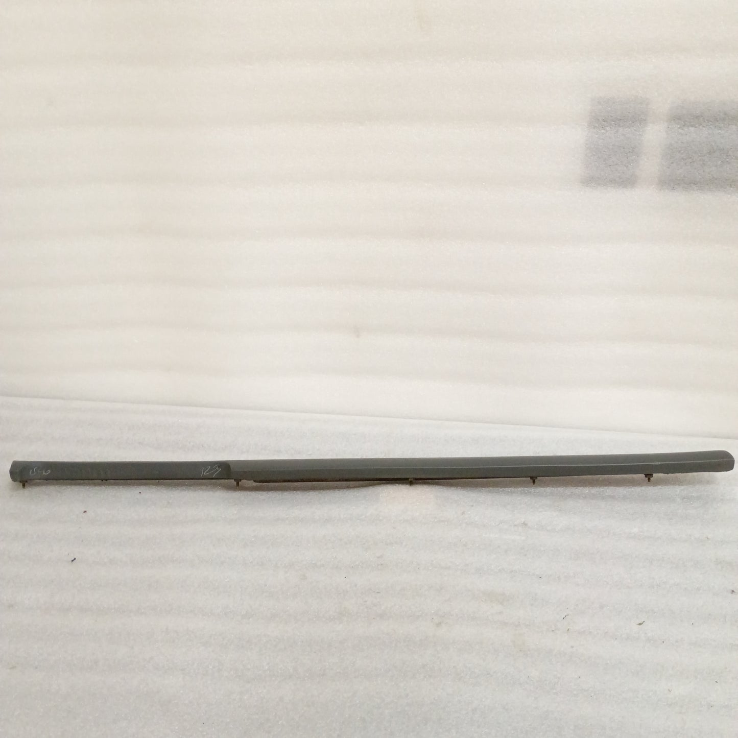 87-91 Dark Gray Dash Pad Upper Right Passengers Side (Used) F150 F250 F350 Bronco
