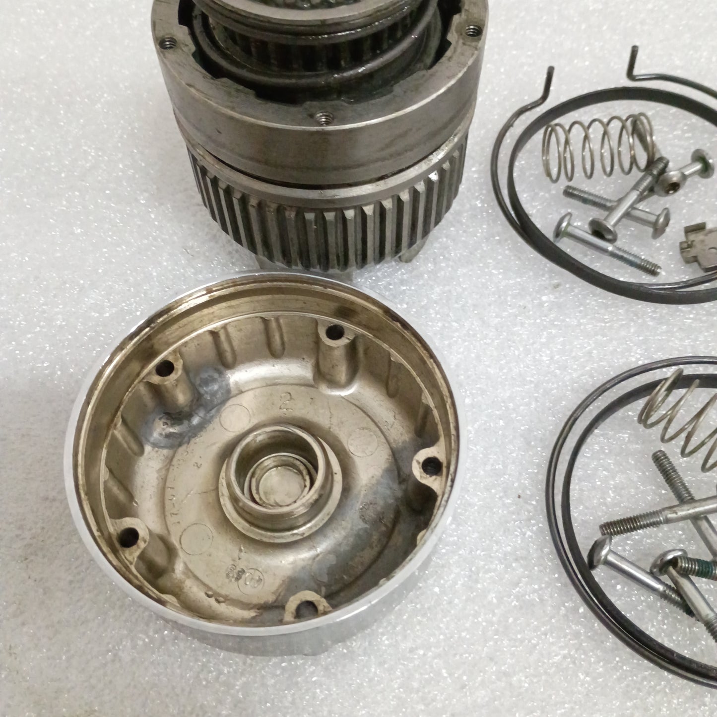 73-87 Chevy/GMC Automatic Locking Hubs 5 Bolt Dana 44 (Used) Square Body  4x4 4WD K5