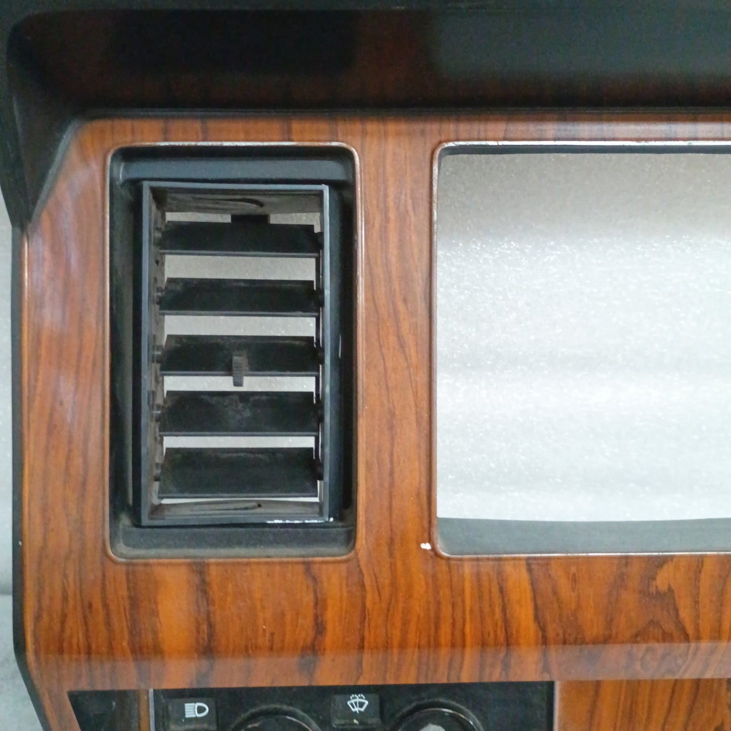 80-86 Rose Wood Grain Gauge Cluster Bezel with AC Vents (Used) F150 F250 F350 Bronco