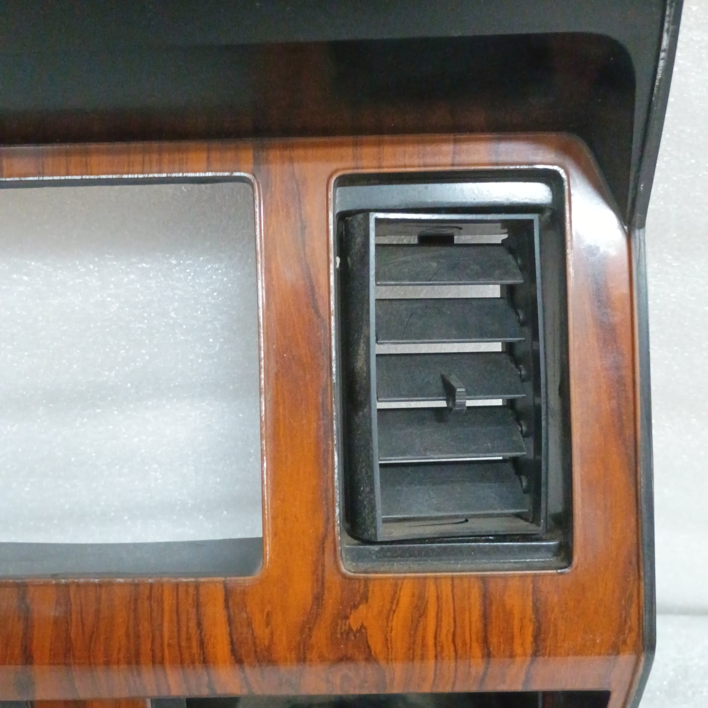 80-86 Rose Wood Grain Gauge Cluster Bezel with AC Vents (Used) F150 F250 F350 Bronco