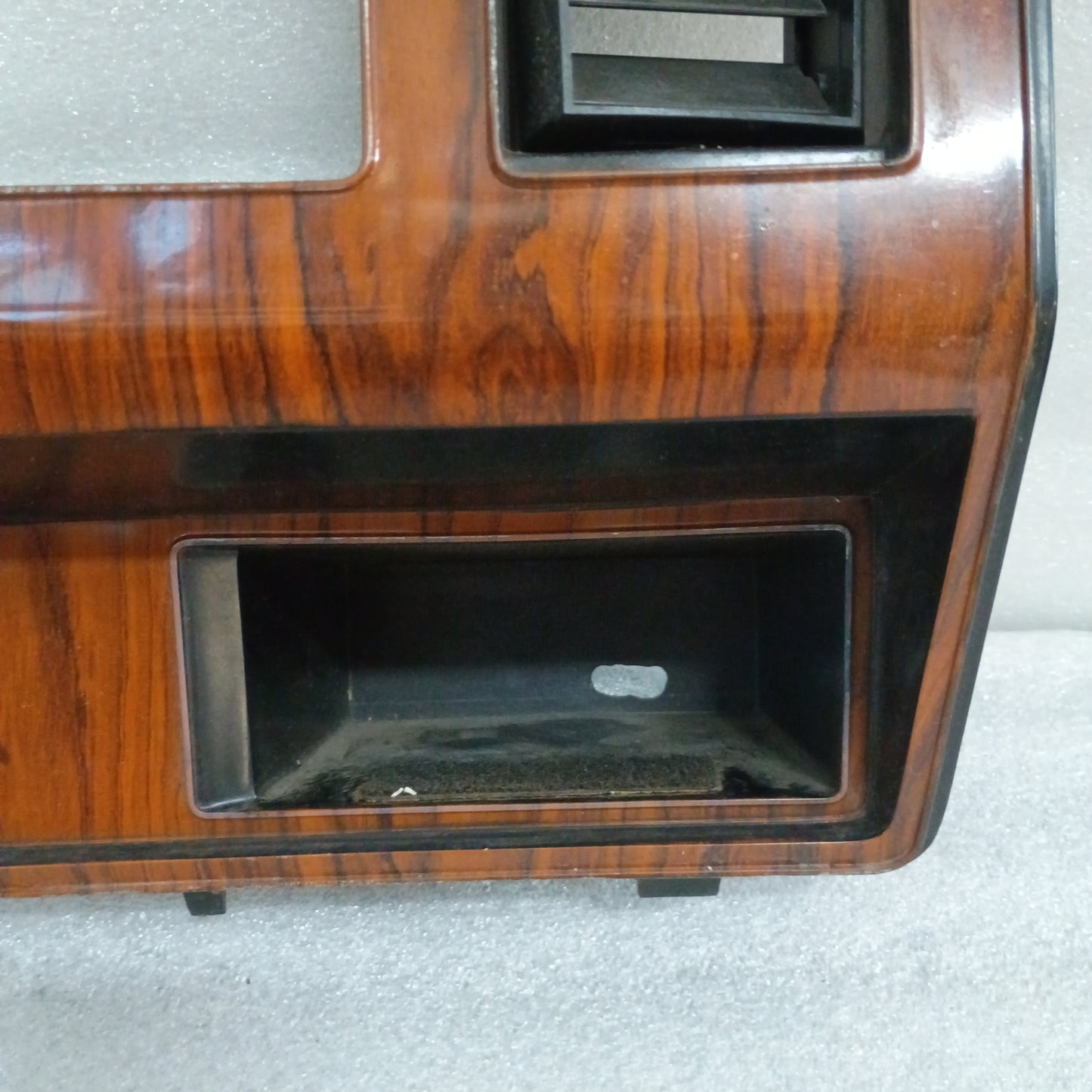 80-86 Rose Wood Grain Gauge Cluster Bezel with AC Vents (Used) F150 F250 F350 Bronco