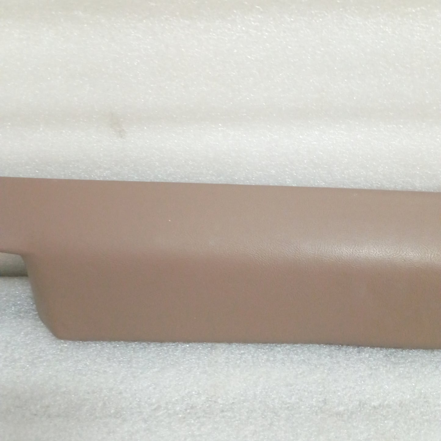 92-97 Dash Pad Tan Passengers Side (Used) Ford F150 F250 F350 Bronco OEM
