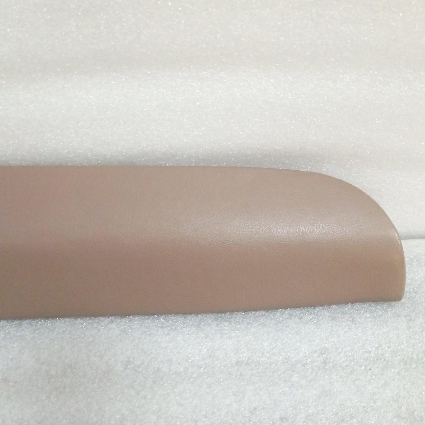 92-97 Dash Pad Tan Passengers Side (Used) Ford F150 F250 F350 Bronco OEM