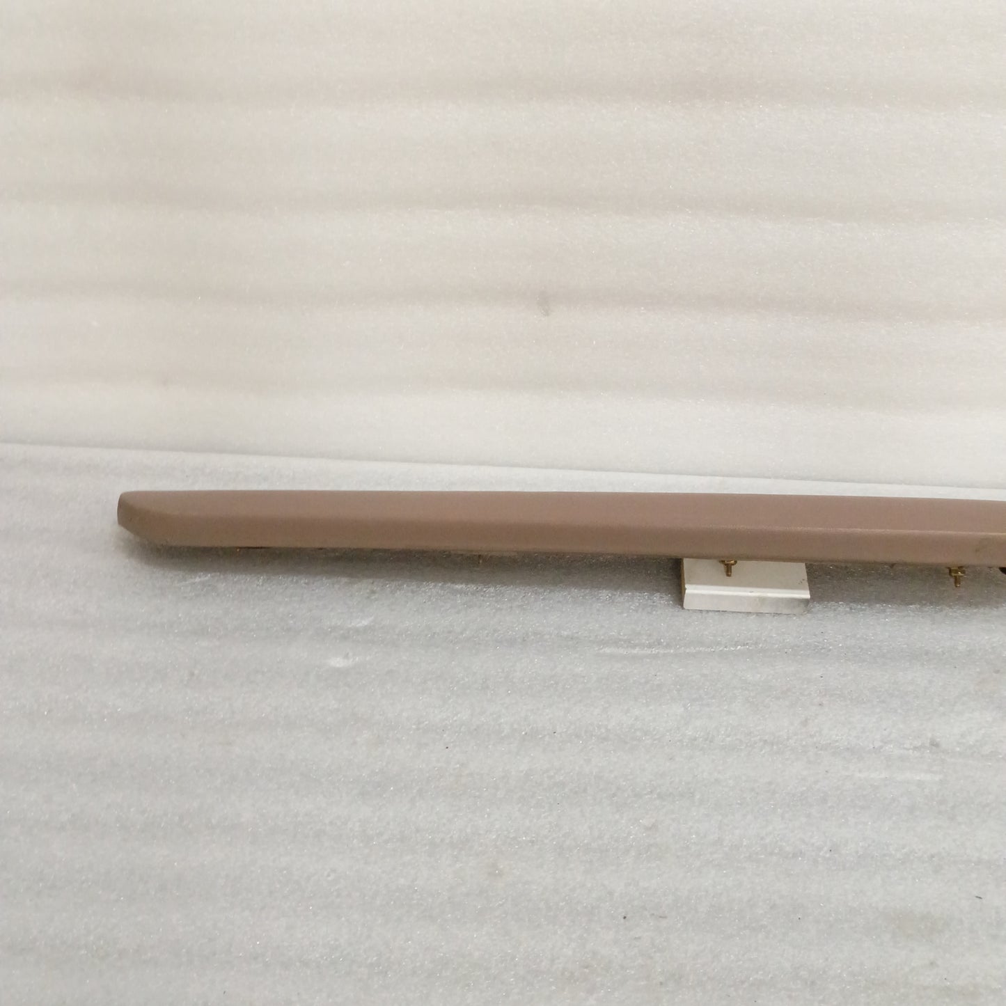 92-97 Dash Pad Tan Passengers Side (Used) Ford F150 F250 F350 Bronco OEM