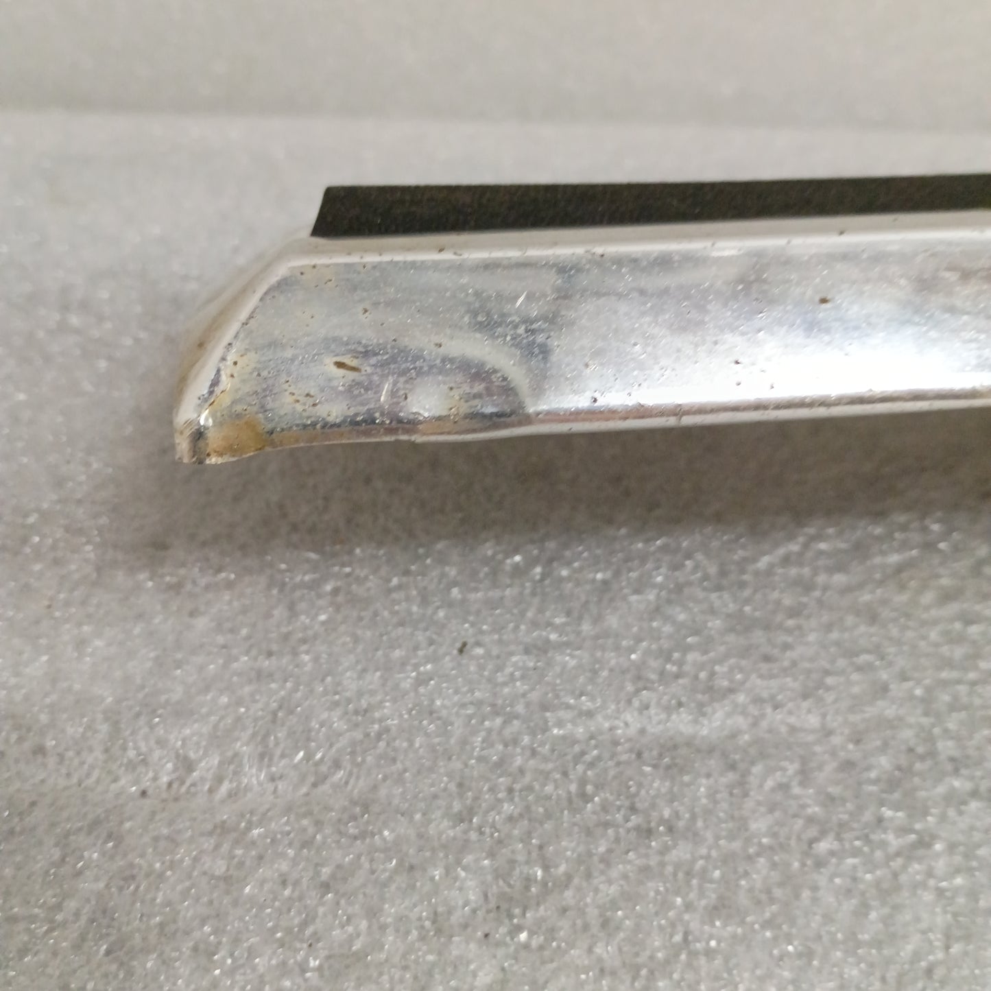 80-86 Bronco Right Rear Lower Side Trim Molding No Tire Rack (Used) Ford Full Size XLT