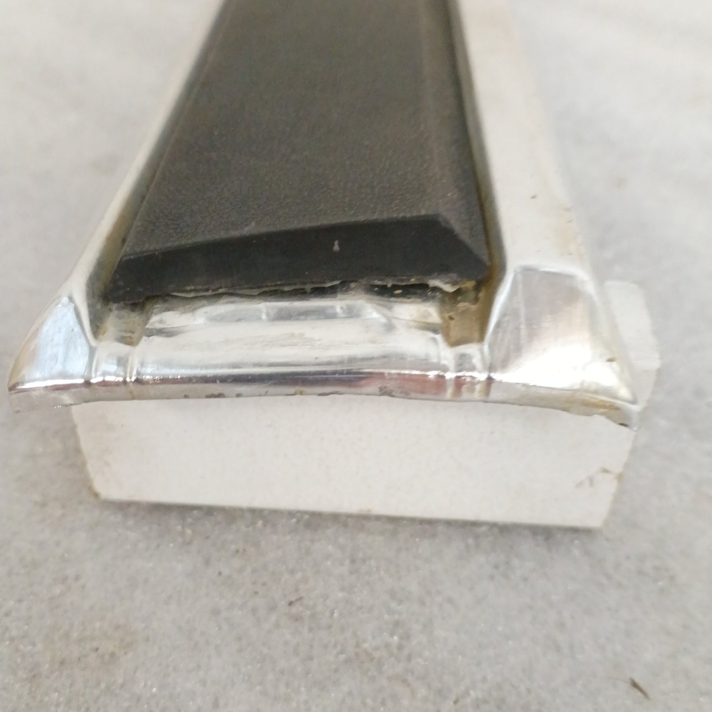 80-86 Bronco Right Rear Lower Side Trim Molding No Tire Rack (Used) Ford Full Size XLT