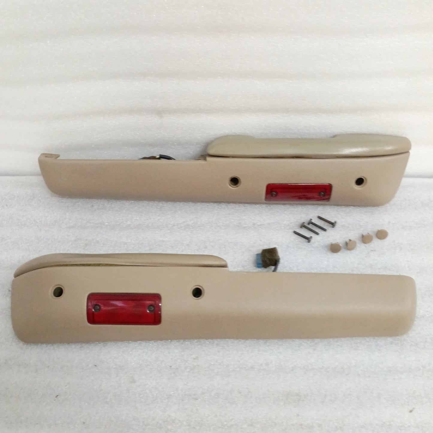 89-95 Arm Rests Tan For Power Doors (Used) Toyota 4Runner OEM SR5