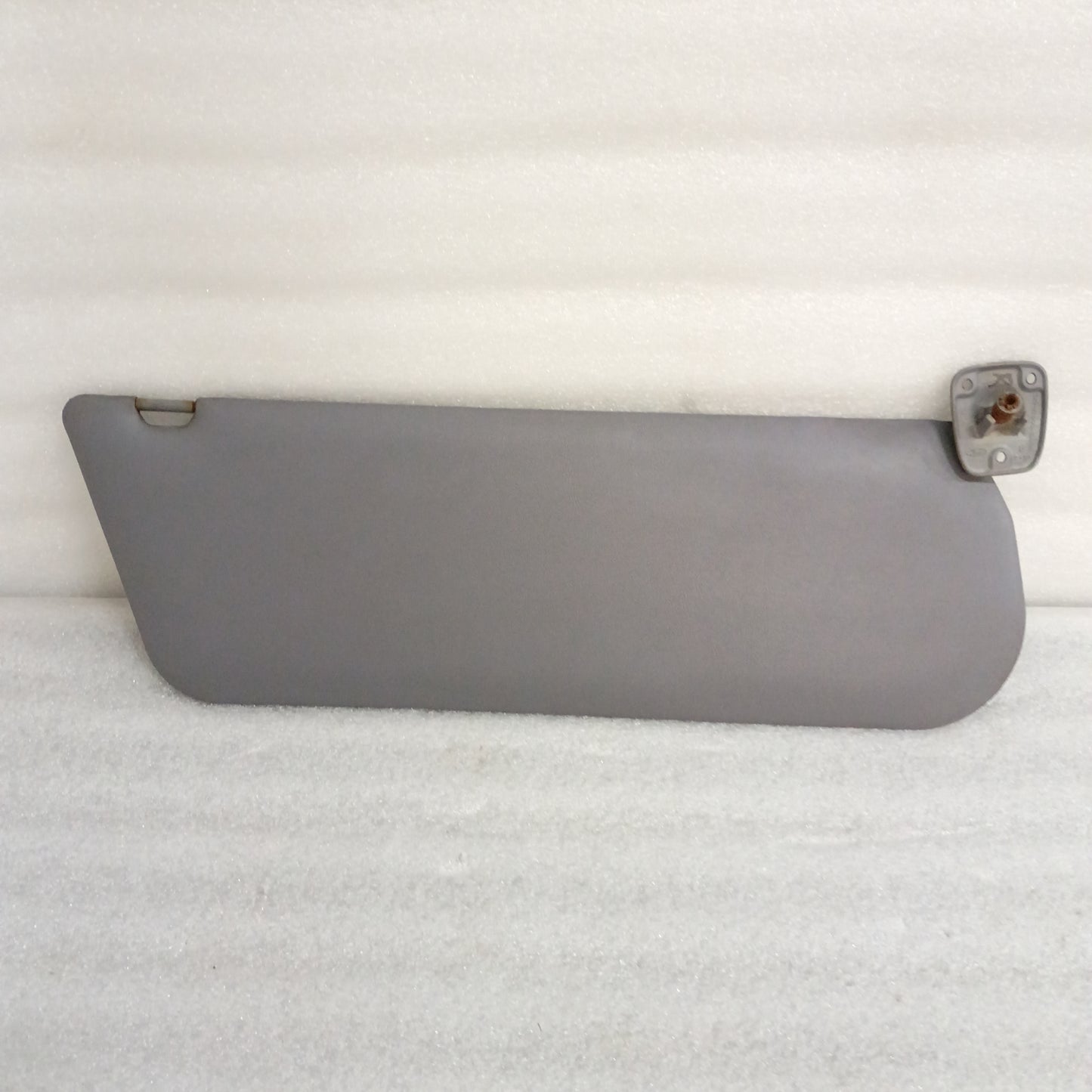 92-97 Light/Opal Gray Vinyl Sun Visors Pair (Used) F150 F250 F350 Bronco OEM