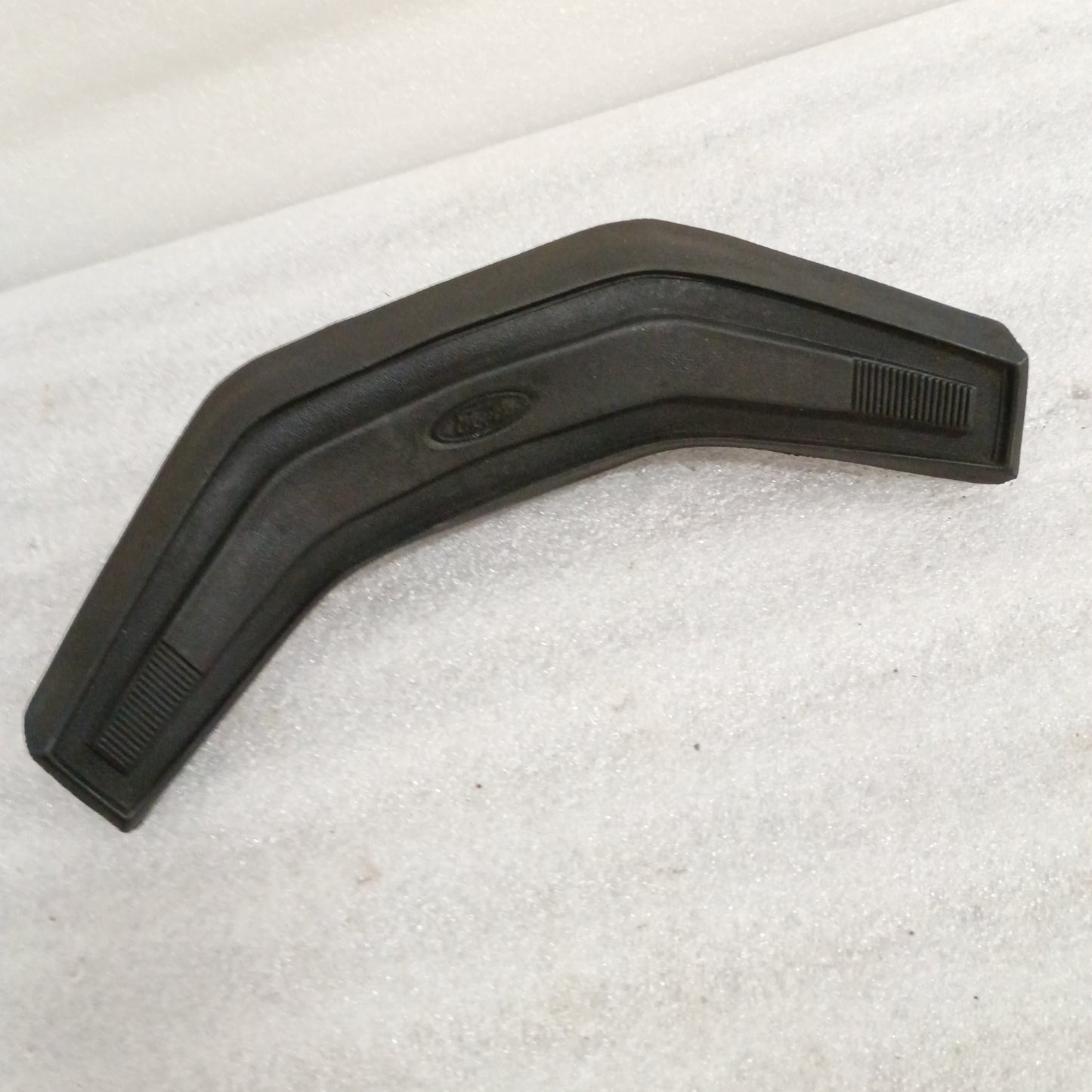 80-86 Steering Wheel Horn Button Black (Used) F150 F250 F350 Bronco OEM