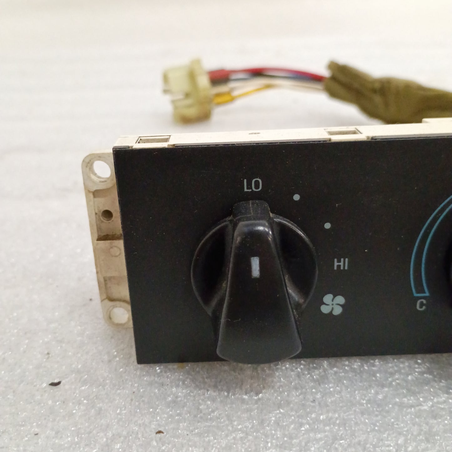 92-95 Heater / HVAC Control with AC (Used) Ford F150 F250 F350 Bronco