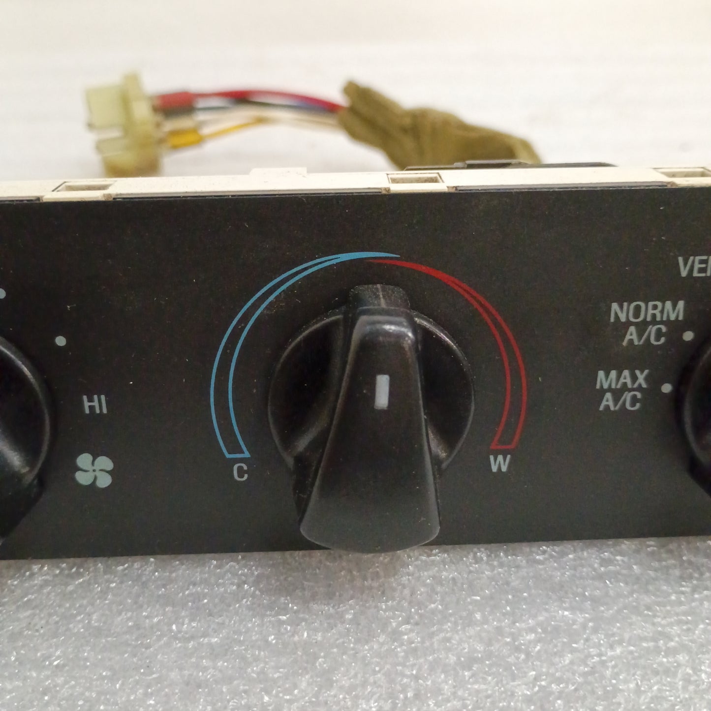 92-95 Heater / HVAC Control with AC (Used) Ford F150 F250 F350 Bronco