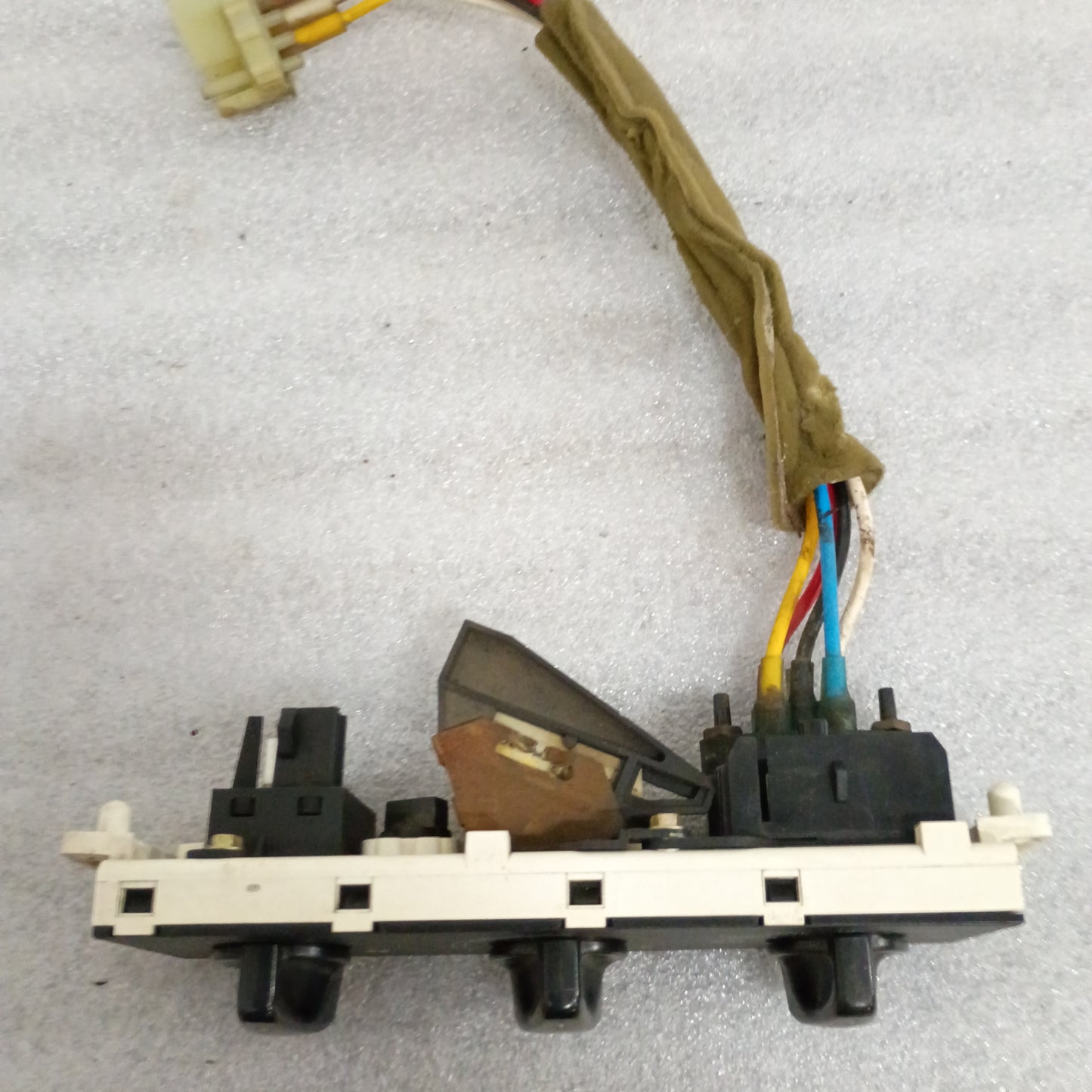 92-95 Heater / HVAC Control with AC (Used) Ford F150 F250 F350 Bronco