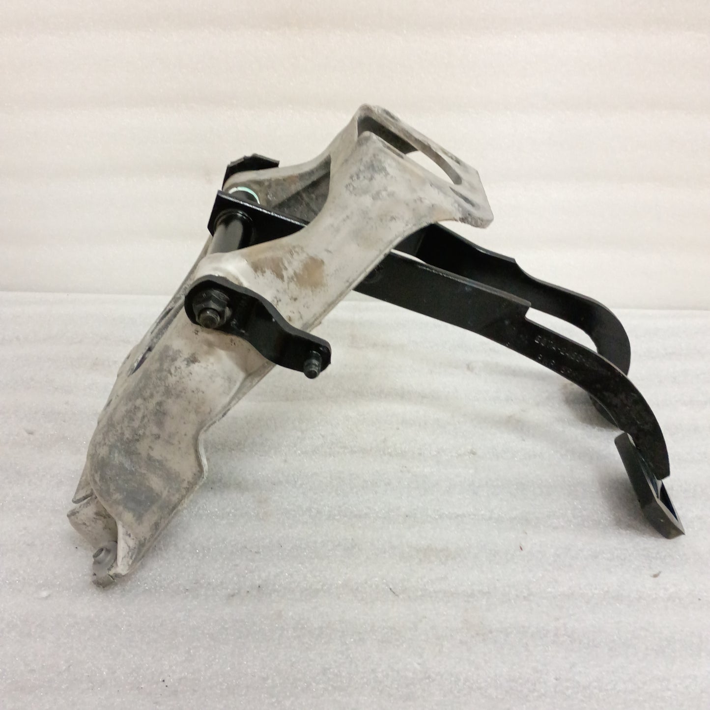 87-91 Clutch & Brake Pedal Assembly (Used) F150 F250 F350 Bronco Refurbished