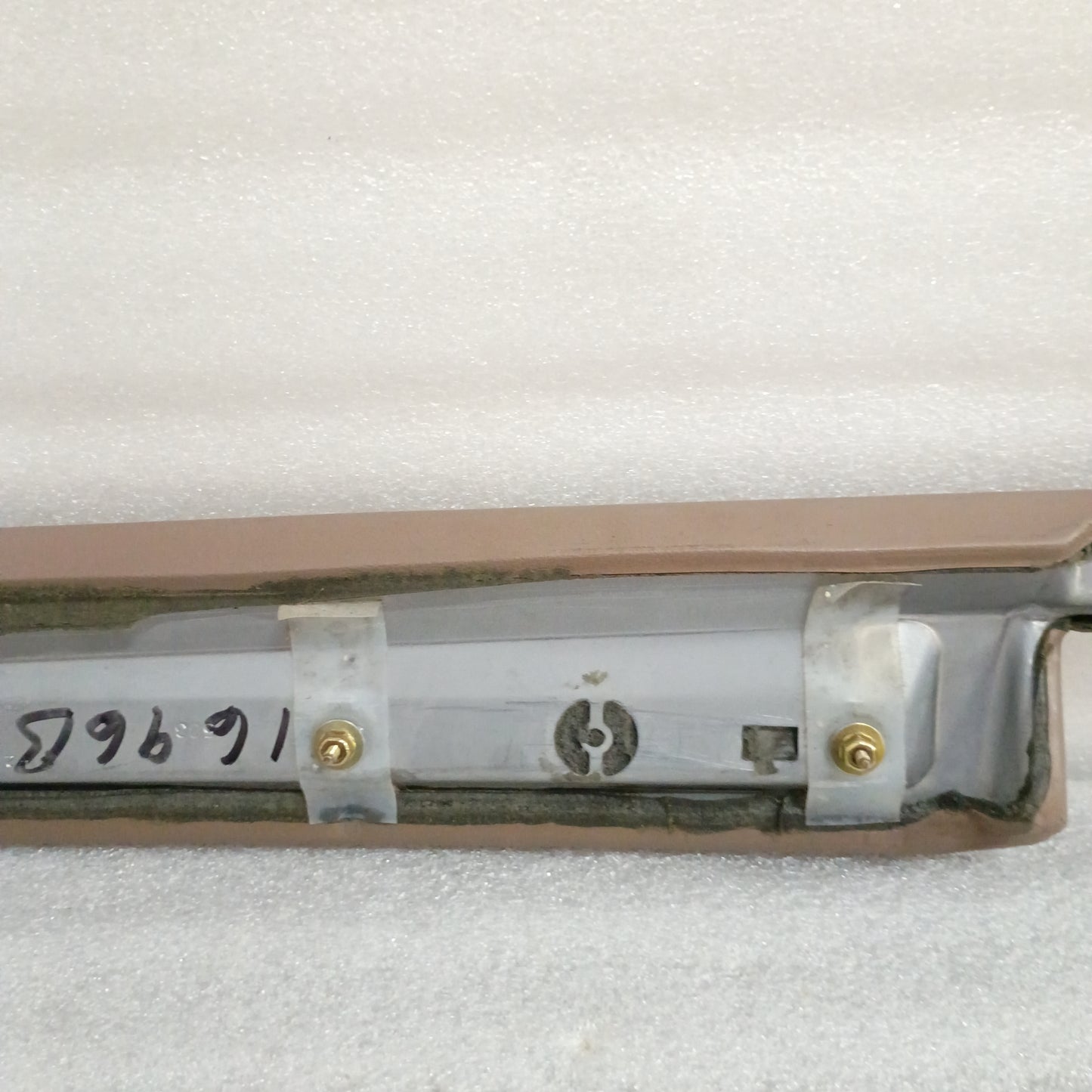 92-97 Dash Pad Tan Passengers Side (Used) Ford F150 F250 F350 Bronco OEM