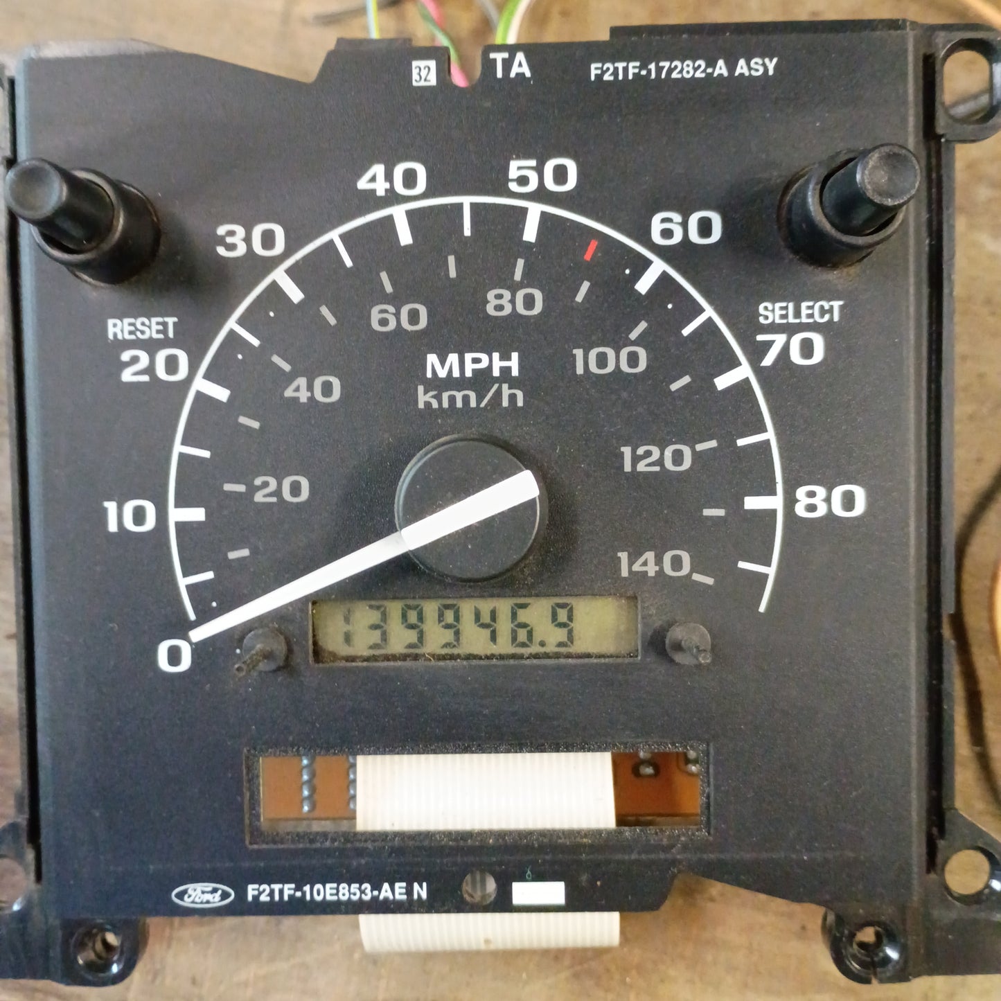 92-97 Speedometer 139K Miles (Used) Ford F150 F250 F350 Bronco OEM