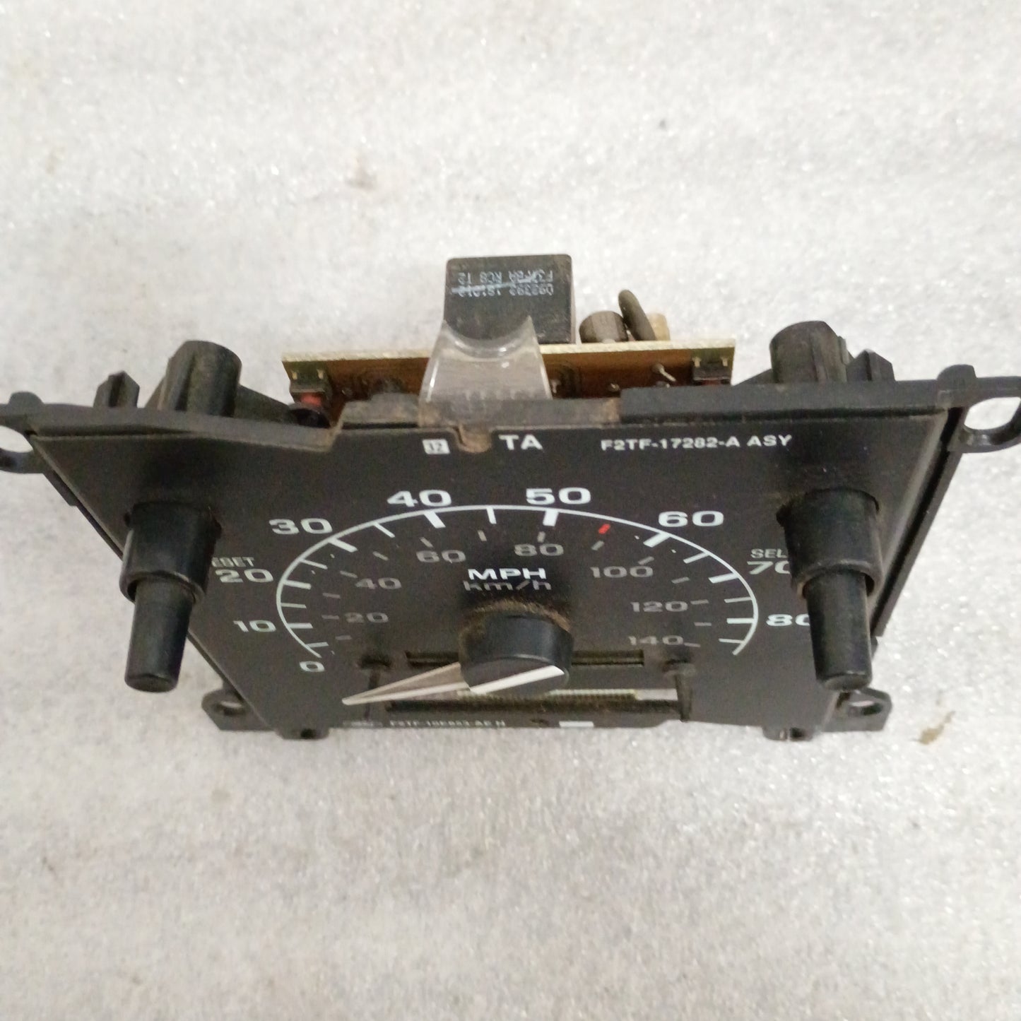 92-97 Speedometer 139K Miles (Used) Ford F150 F250 F350 Bronco OEM