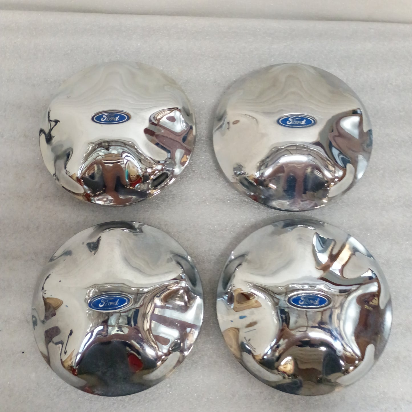 97-03 Center Caps Chrome Set of 4 (Used) Ford F150 Expedition OEM F65A-1A096-EA