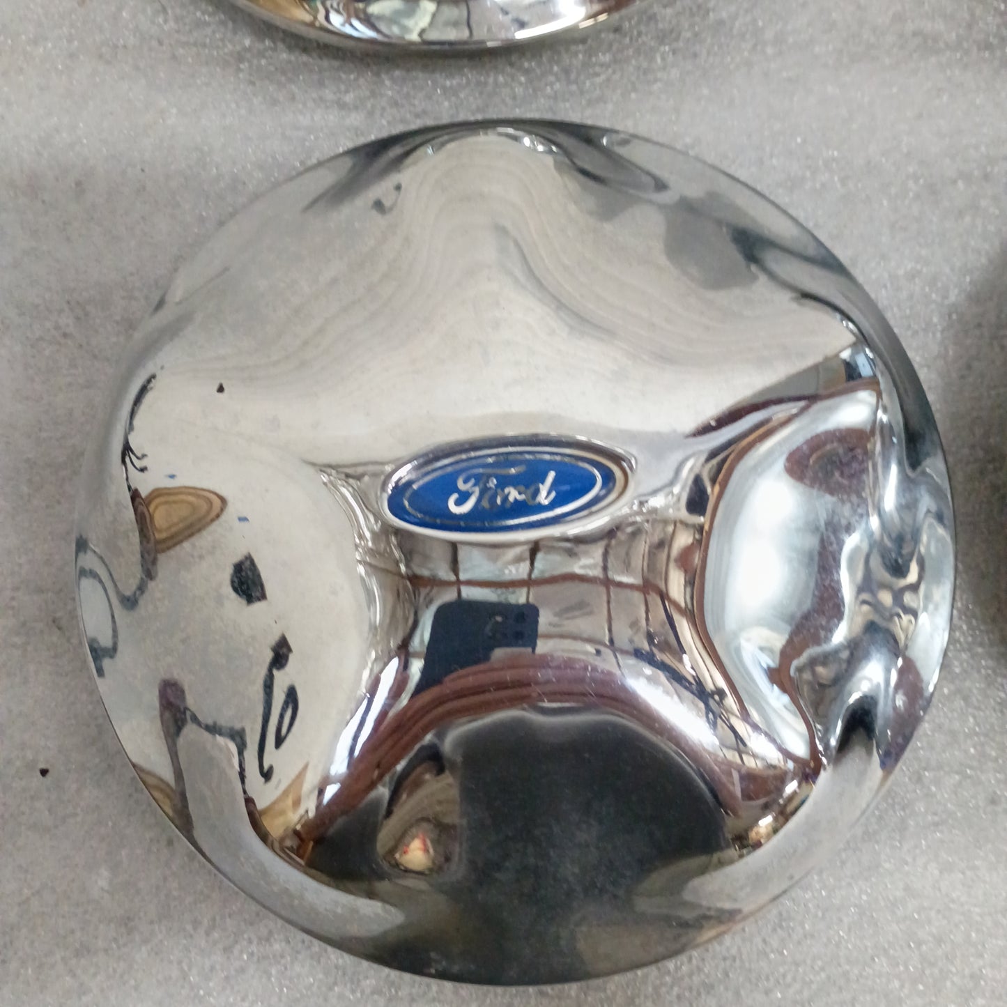97-03 Center Caps Chrome Set of 4 (Used) Ford F150 Expedition OEM F65A-1A096-EA
