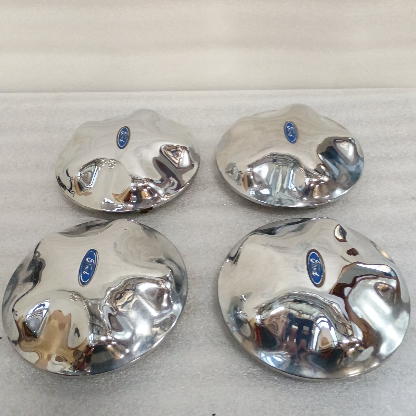 97-03 Center Caps Chrome Set of 4 (Used) Ford F150 Expedition OEM F65A-1A096-EA