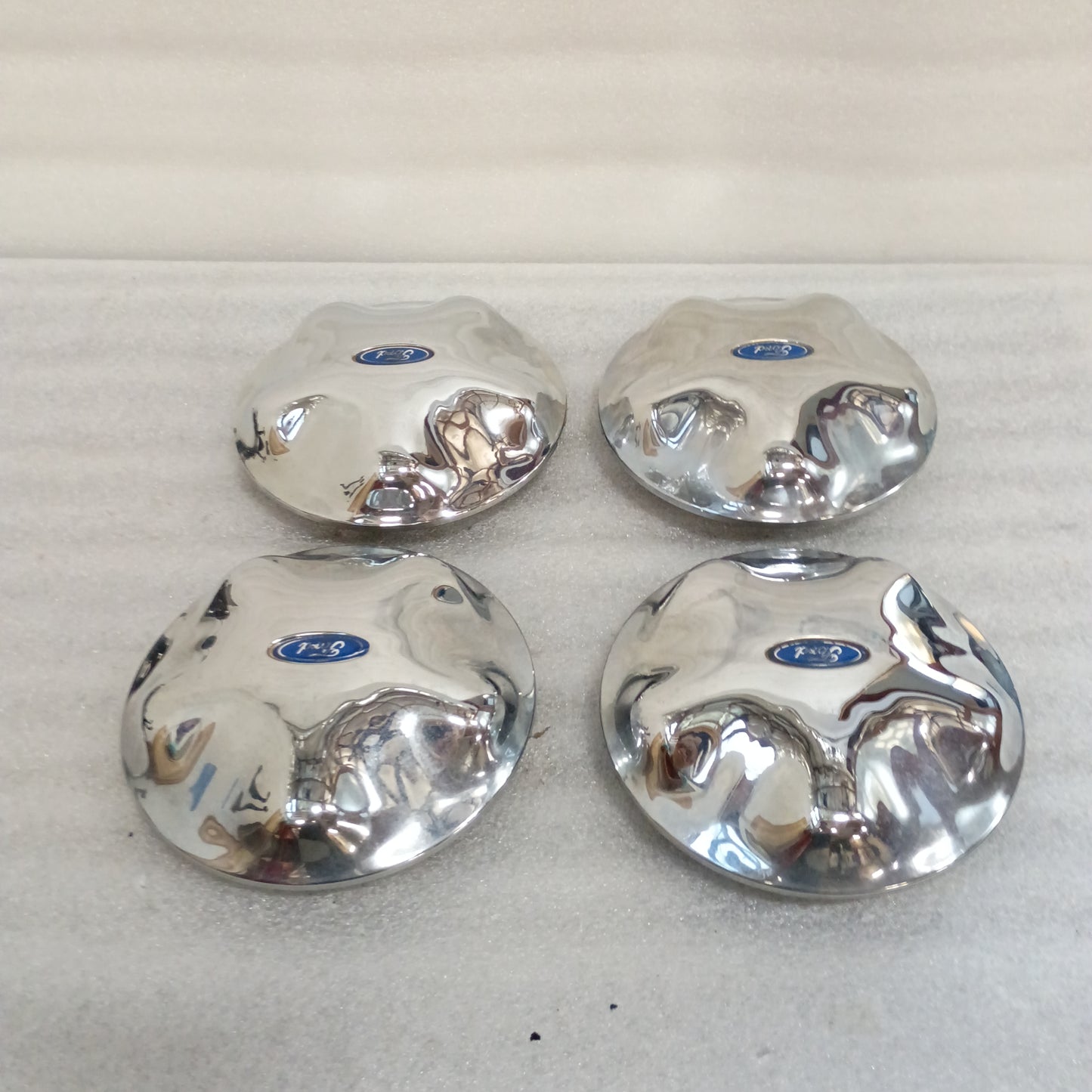 97-03 Center Caps Chrome Set of 4 (Used) Ford F150 Expedition OEM F65A-1A096-EA