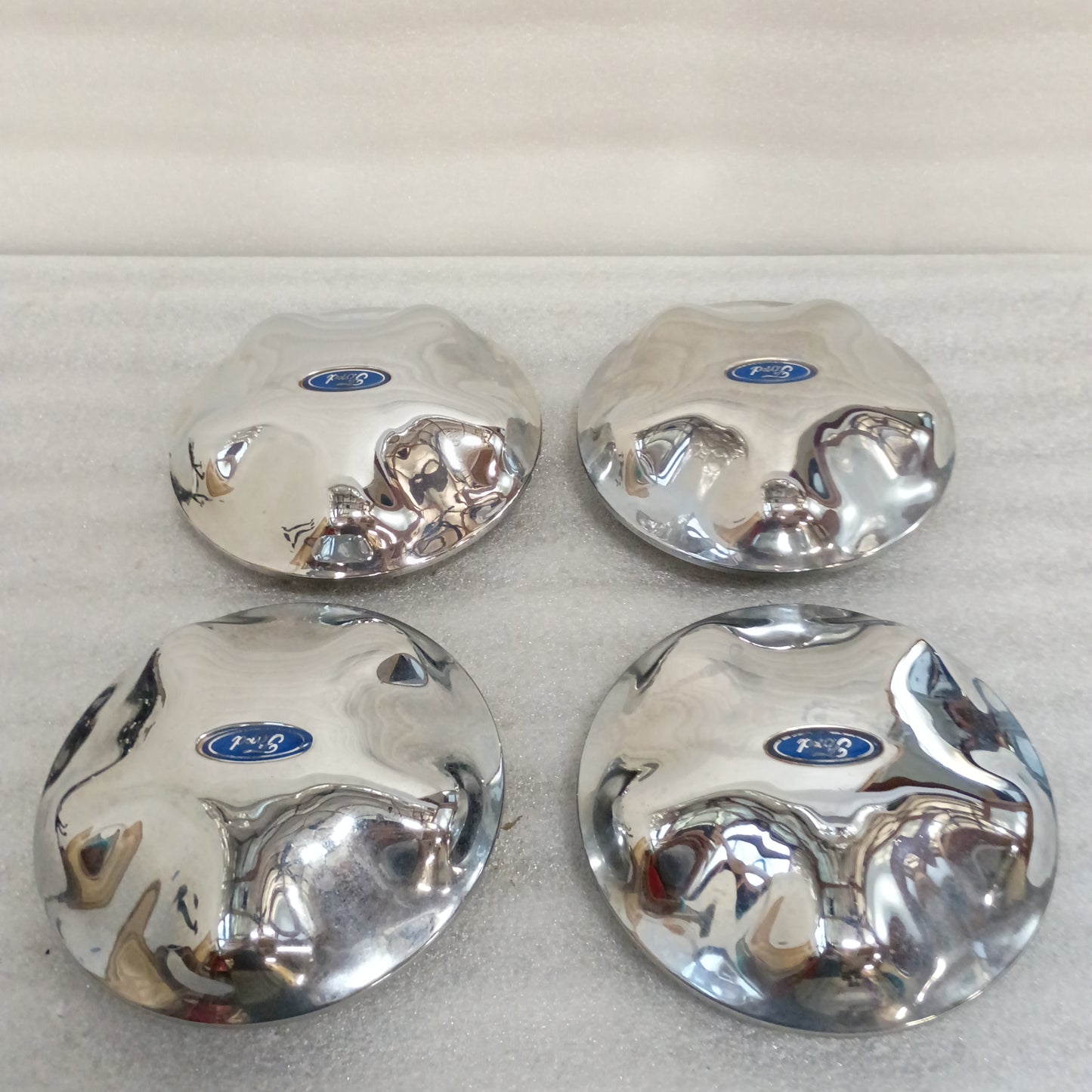97-03 Center Caps Chrome Set of 4 (Used) Ford F150 Expedition OEM F65A-1A096-EA