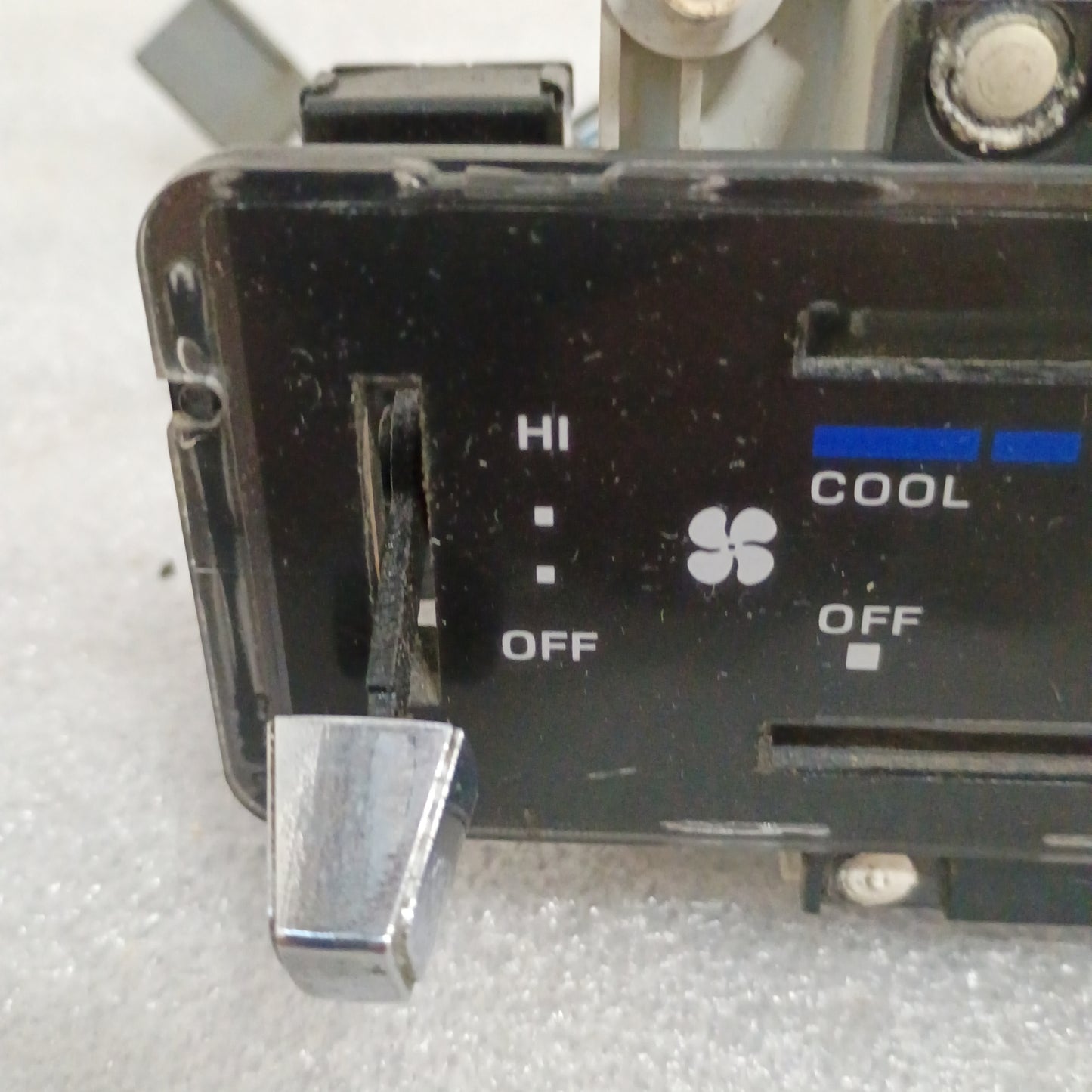 80-82 Heater Control with Fuel Switch (Used) Ford F100 F150 F250 F350