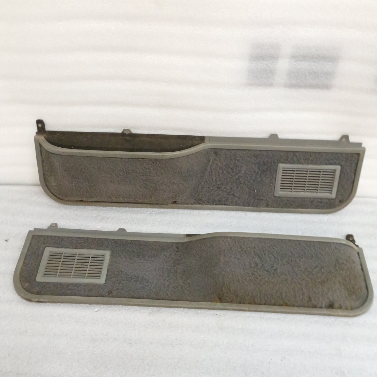 87-91 Light Gray  Door Panels Set for Manual Windows (Used) F150 F250 F350 Bronco