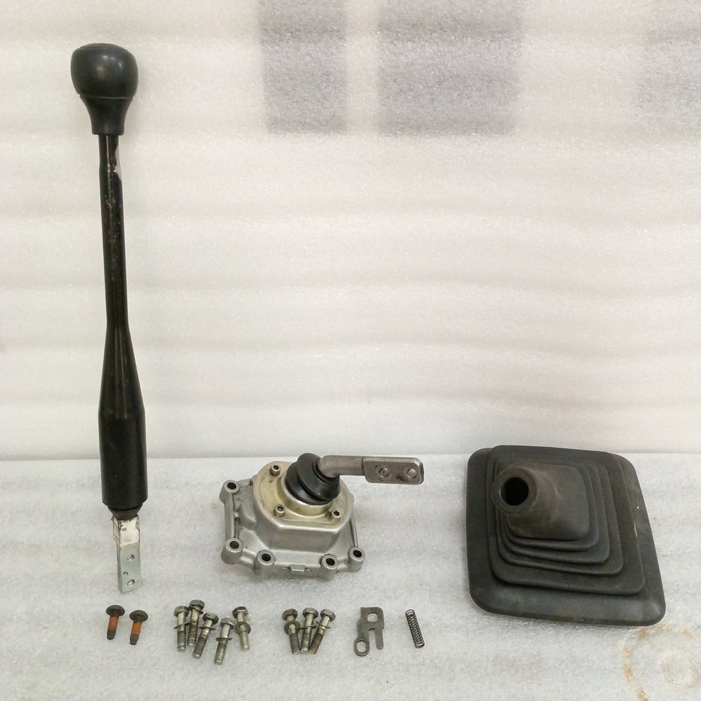99-01 ZF5 Shift Tower Manual Trans Shifter S5-47 (Used) Ford F250 F350 OEM 1307-406-046