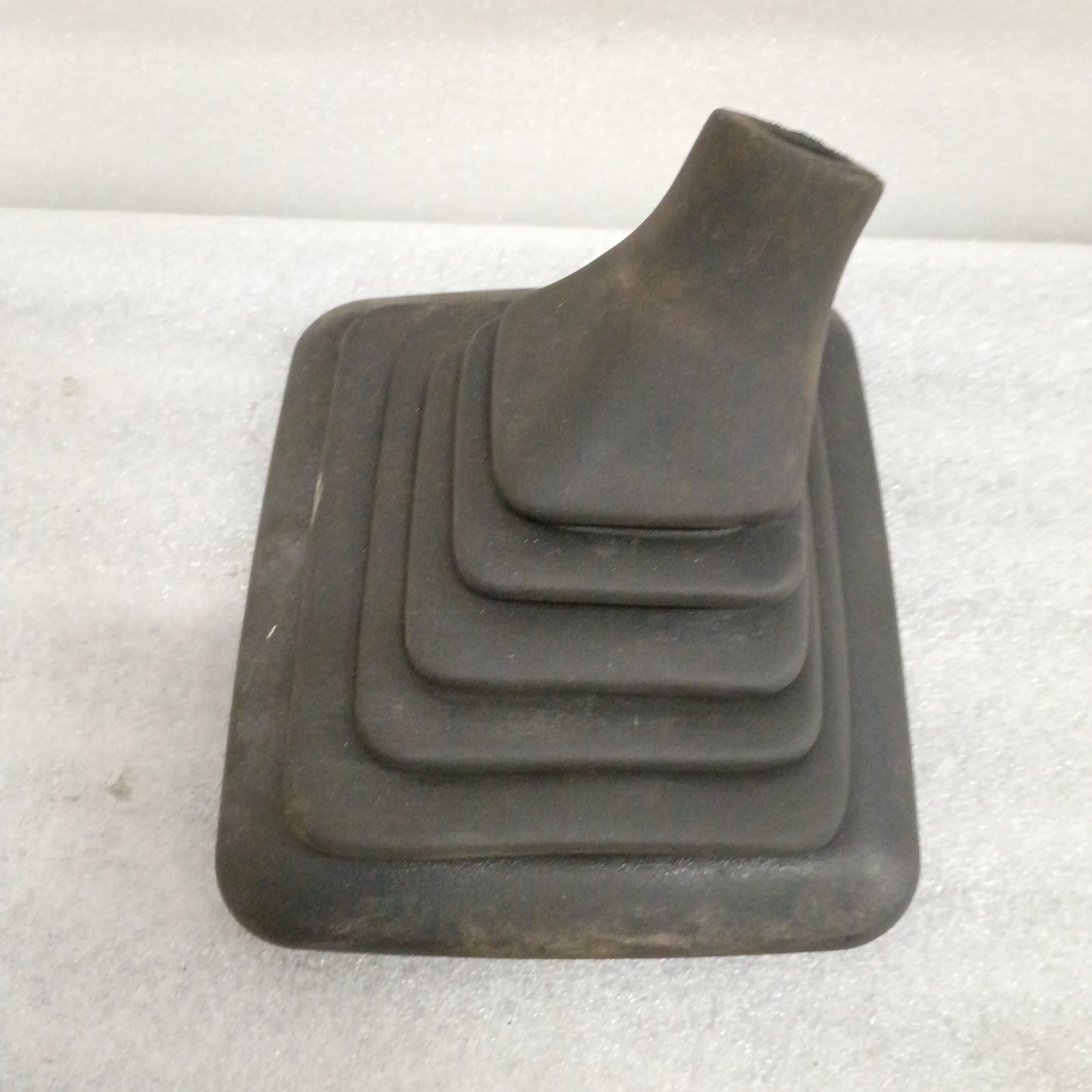 99-01 ZF5 Shift Tower Manual Trans Shifter S5-47 (Used) Ford F250 F350 OEM 1307-406-046