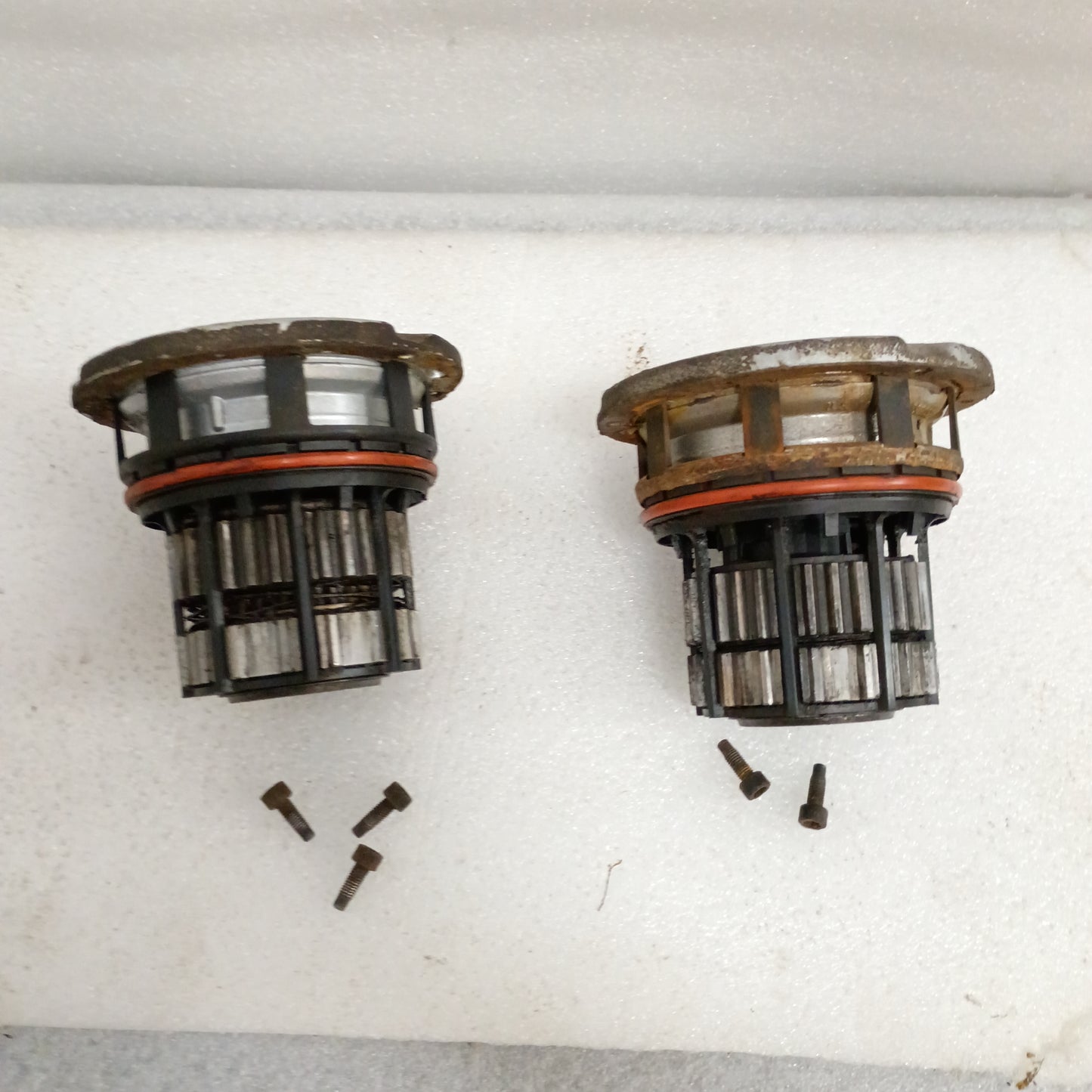 05-10 OEM Ford Dana 60/70 Manual Locking Hubs (Used) Super Duty F250 F350 4WD 4x4
