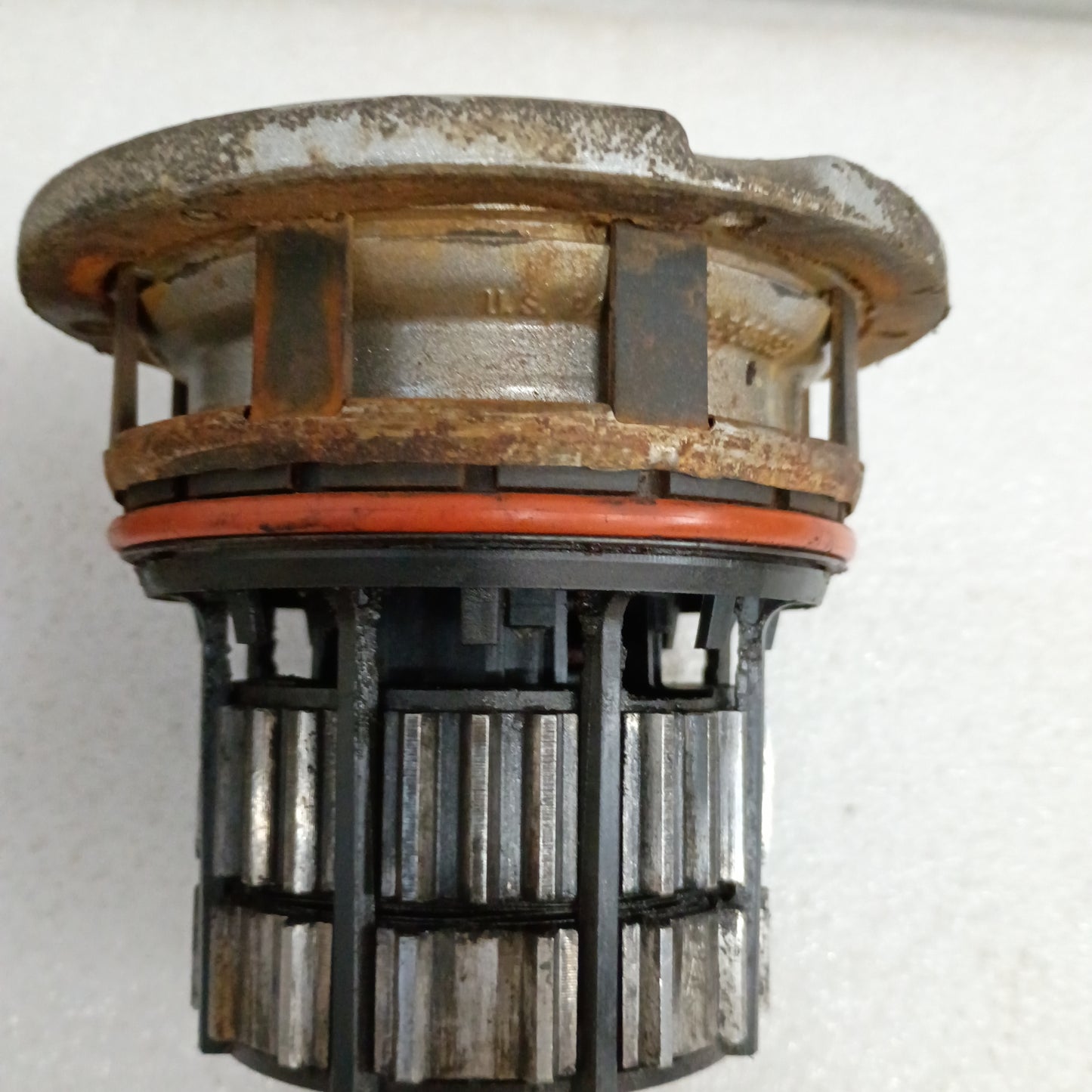 05-10 OEM Ford Dana 60/70 Manual Locking Hubs (Used) Super Duty F250 F350 4WD 4x4
