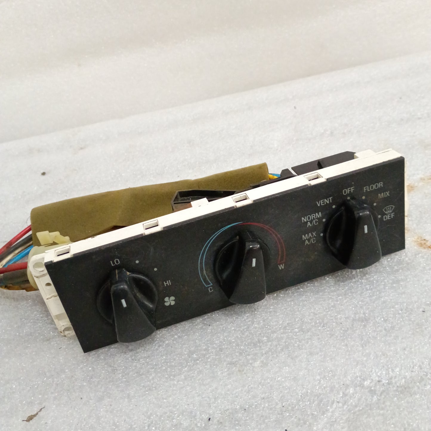 92-95 Heater / HVAC Control with AC (Used) Ford F150 F250 F350 Bronco