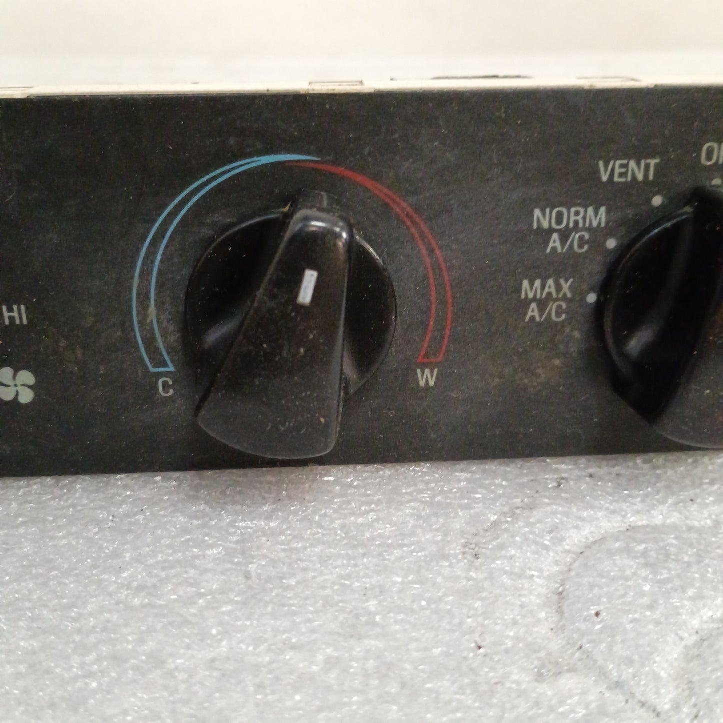 92-95 Heater / HVAC Control with AC (Used) Ford F150 F250 F350 Bronco