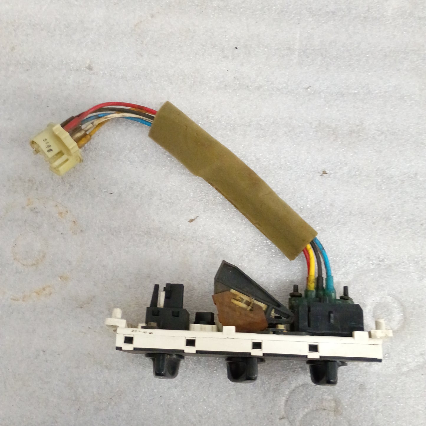 92-95 Heater / HVAC Control with AC (Used) Ford F150 F250 F350 Bronco