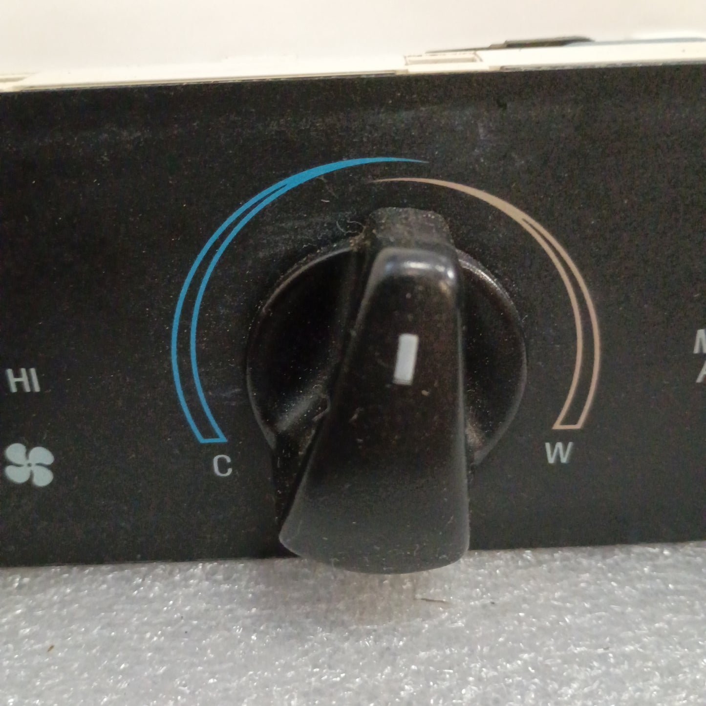 92-95 Heater / HVAC Control with AC (Used) Ford F150 F250 F350 Bronco