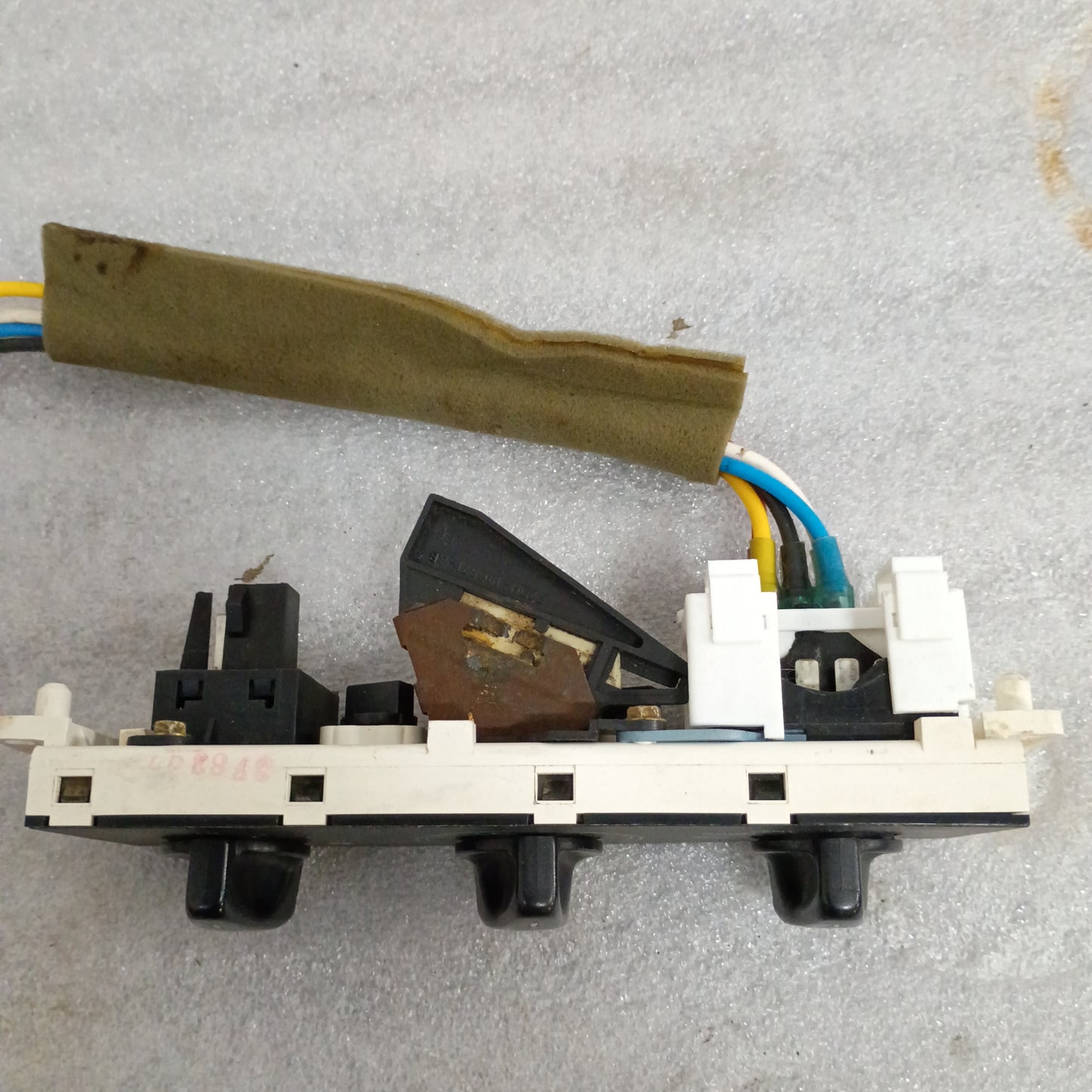 92-95 Heater / HVAC Control with AC (Used) Ford F150 F250 F350 Bronco