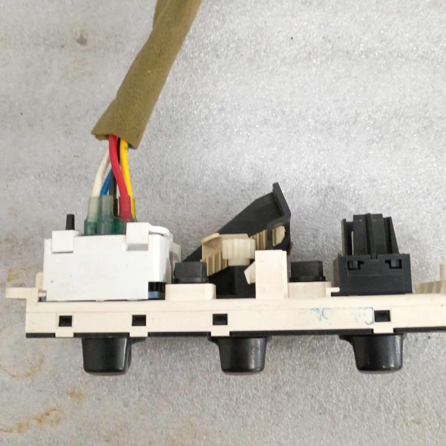 92-95 Heater / HVAC Control with AC (Used) Ford F150 F250 F350 Bronco
