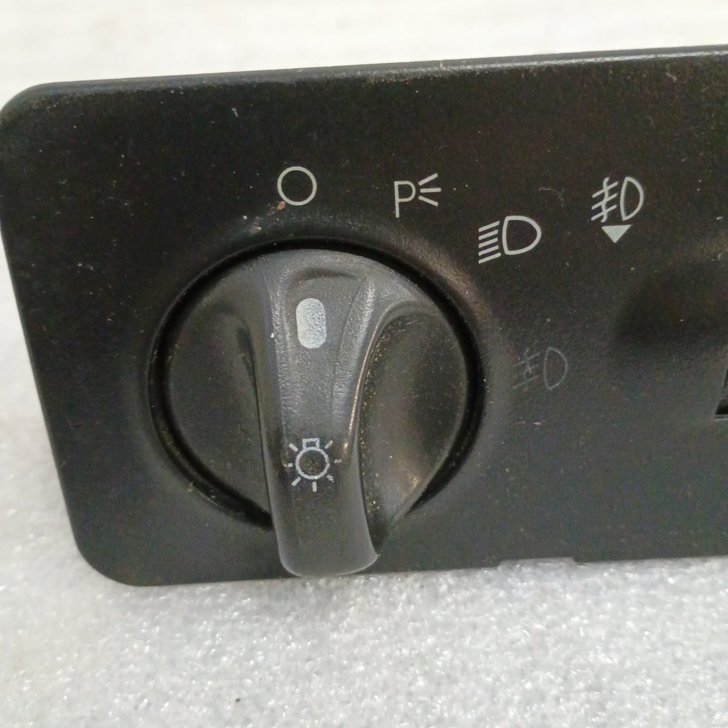 01-04 Headlight Panel w/ Switch & Dimmer (Used) Ford F250 F350 Super Duty F81B-11654AG