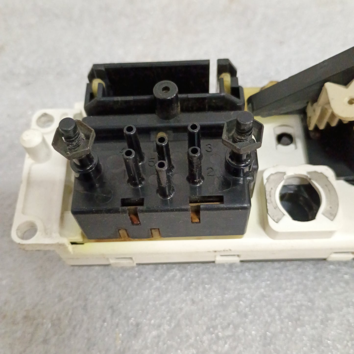 92-95 Heater / HVAC Control without AC (Used) Ford F150 F250 F350 Bronco