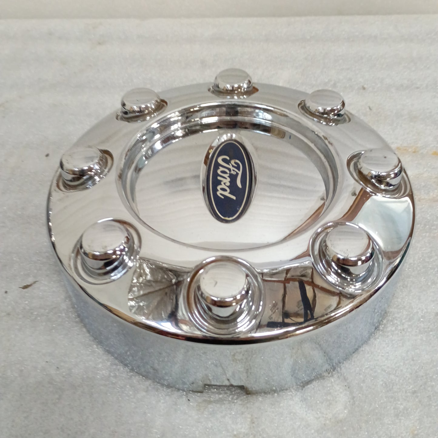 05-10 Ford Chrome Center Cap 8 Lug (Used) F250 F350 OEM 8 Lug 2WD 4WD Super Duty Wheel